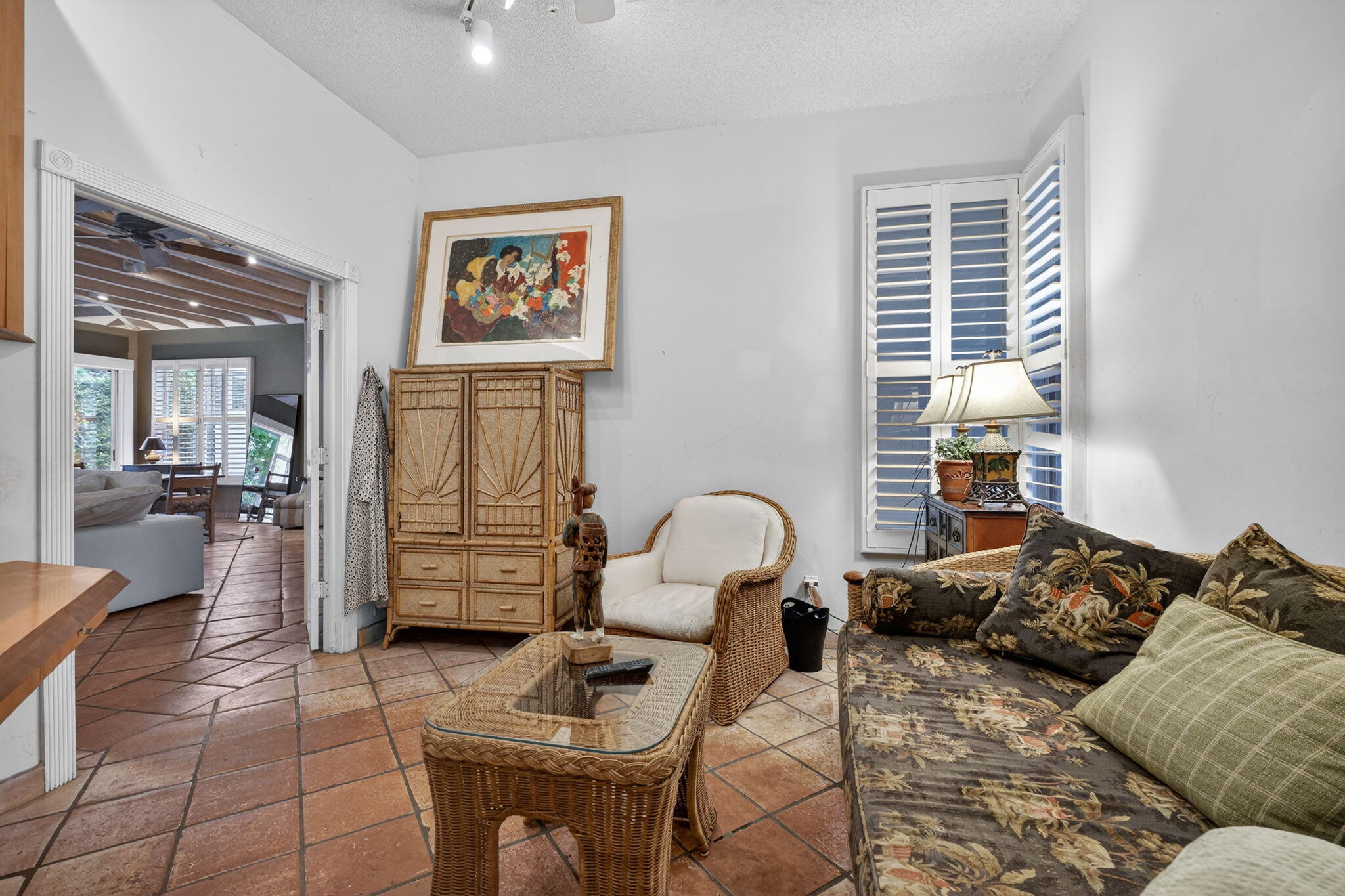 OAKS OAKS EAST 1 - Residential