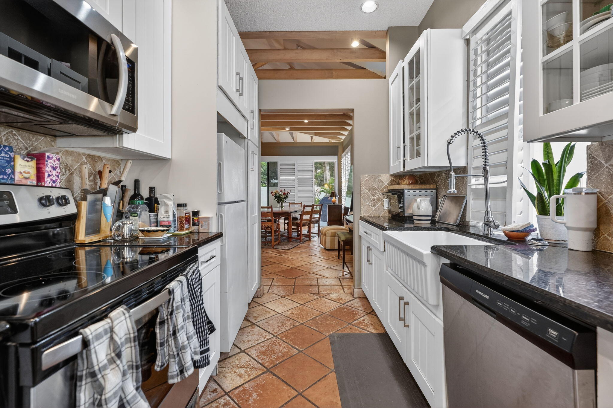 OAKS OAKS EAST 1 - Residential