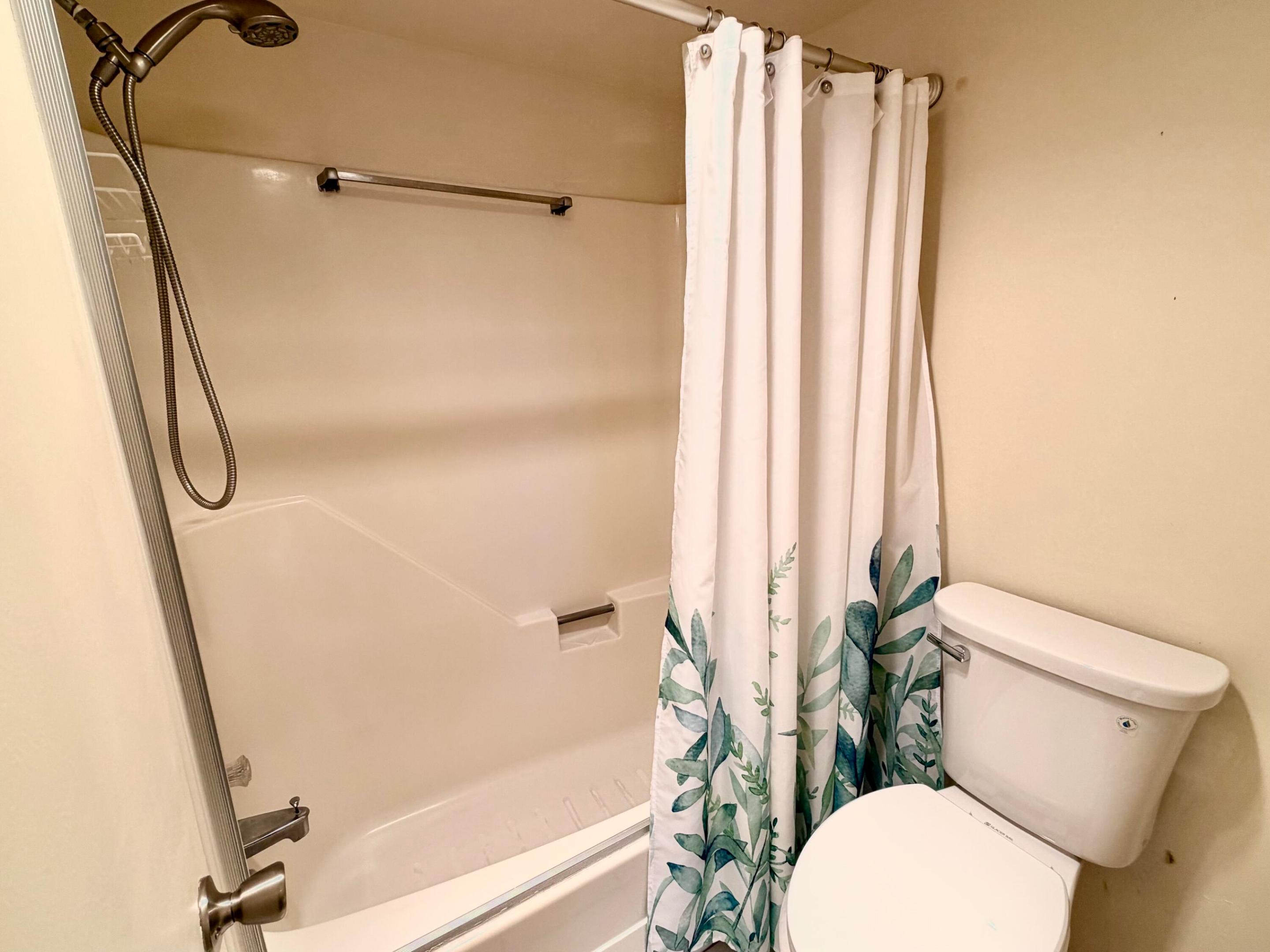 GOLDEN LAKES VILLAGE CONDO 1 THRU 13-A - Residential