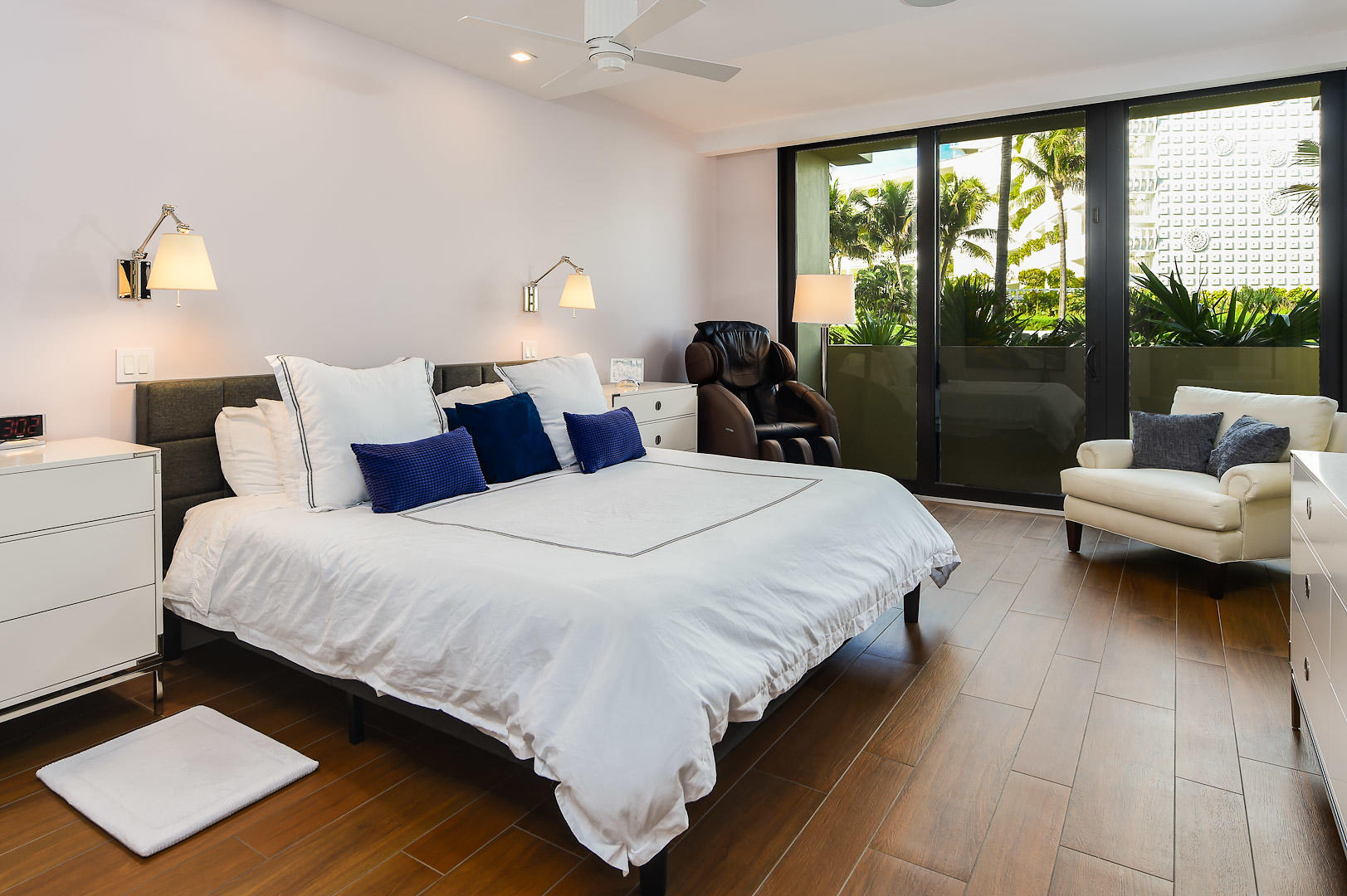 THREE THIRTY OCEAN CONDO - Residential