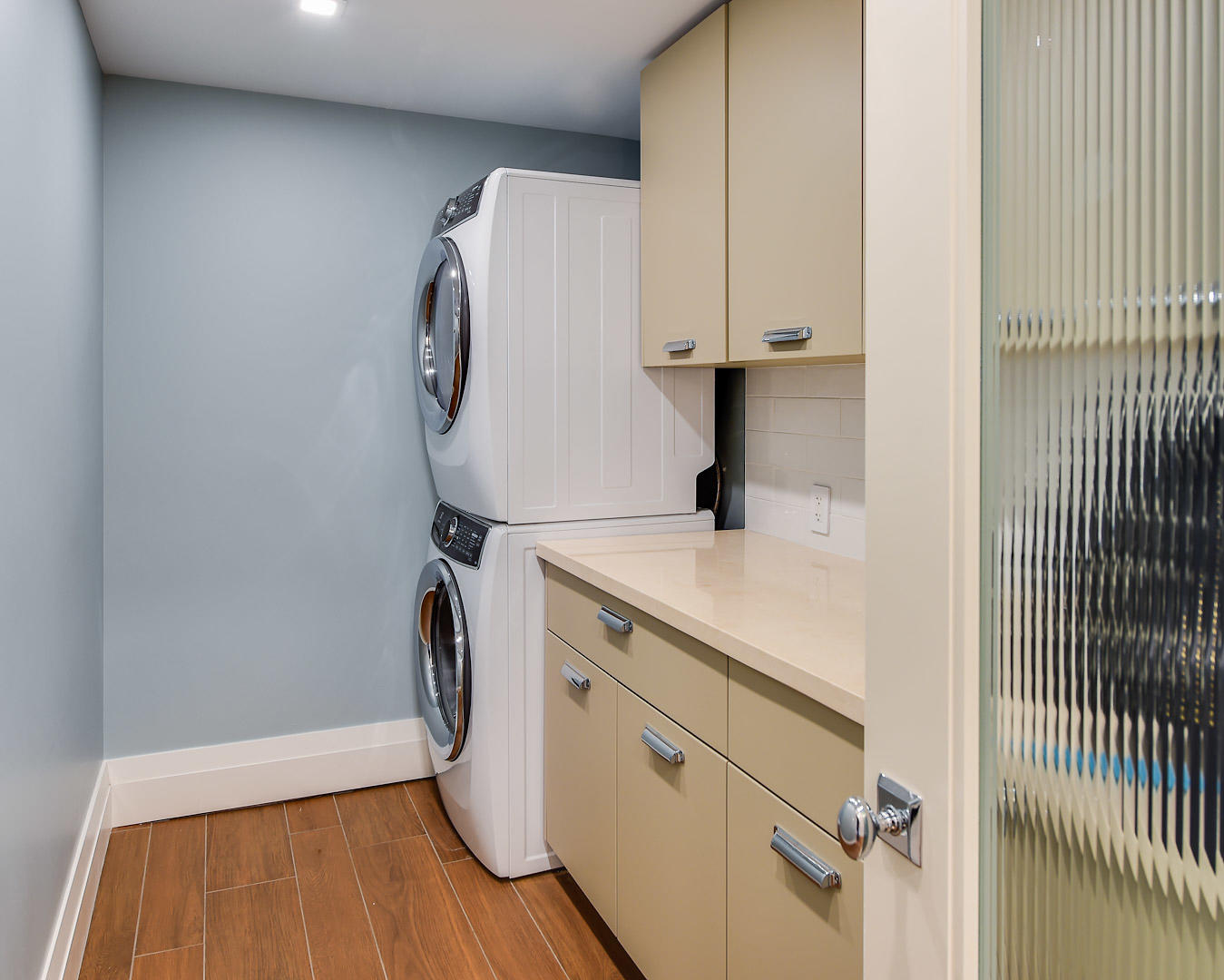 THREE THIRTY OCEAN CONDO - Residential