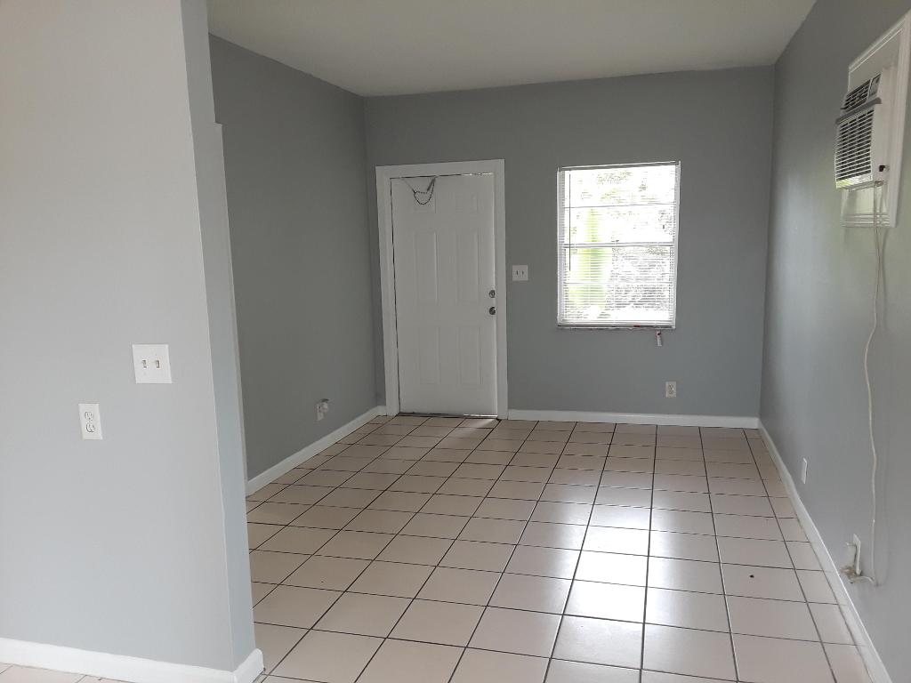 EASTVIEW MANOR - Residential Lease