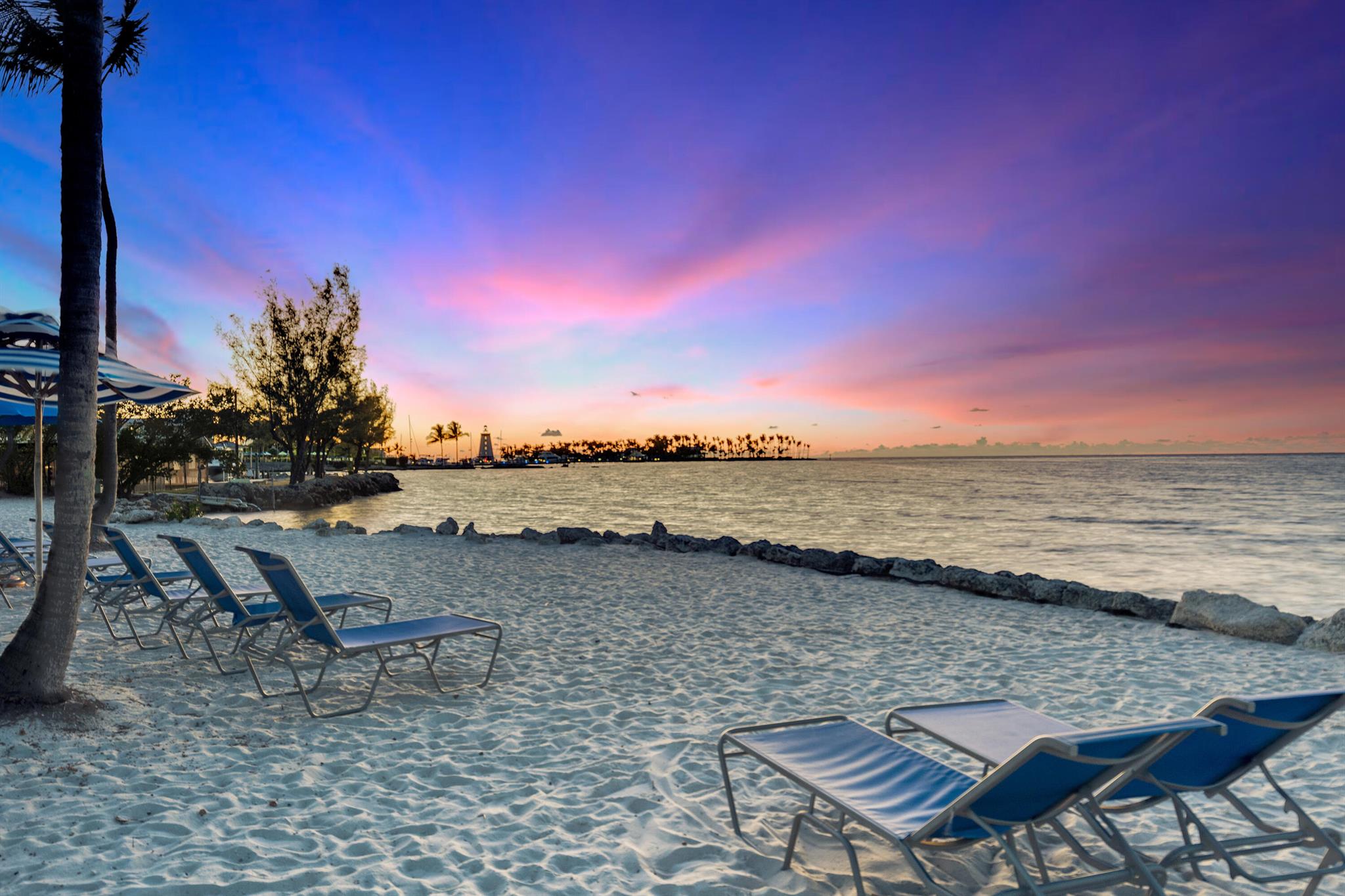 Tranquility Bay Beach Hou - Residential