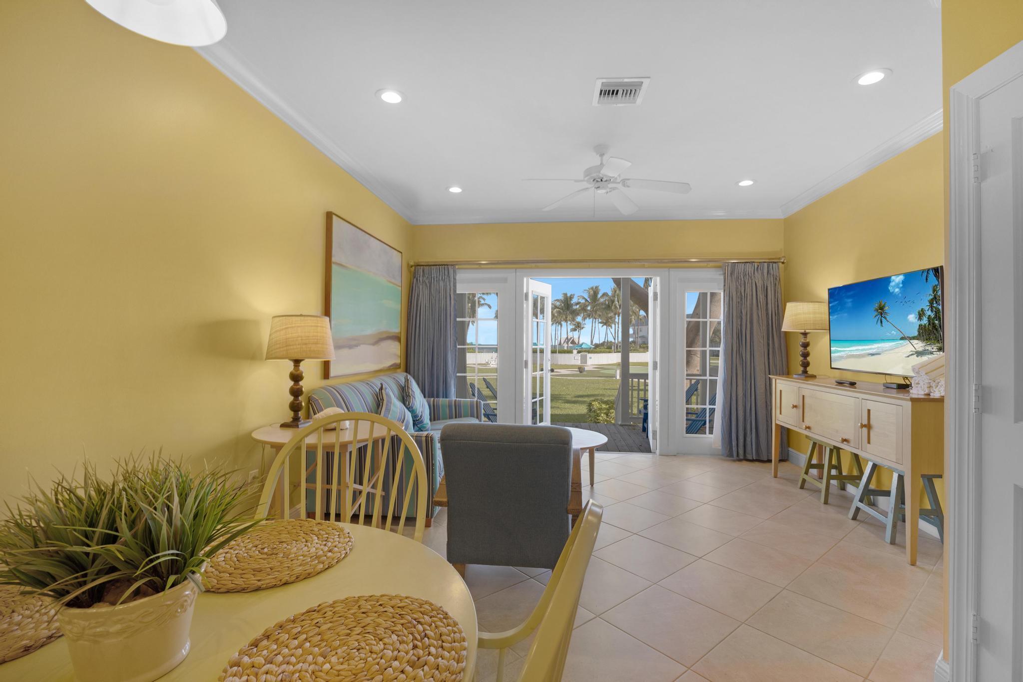 Tranquility Bay Beach Hou - Residential