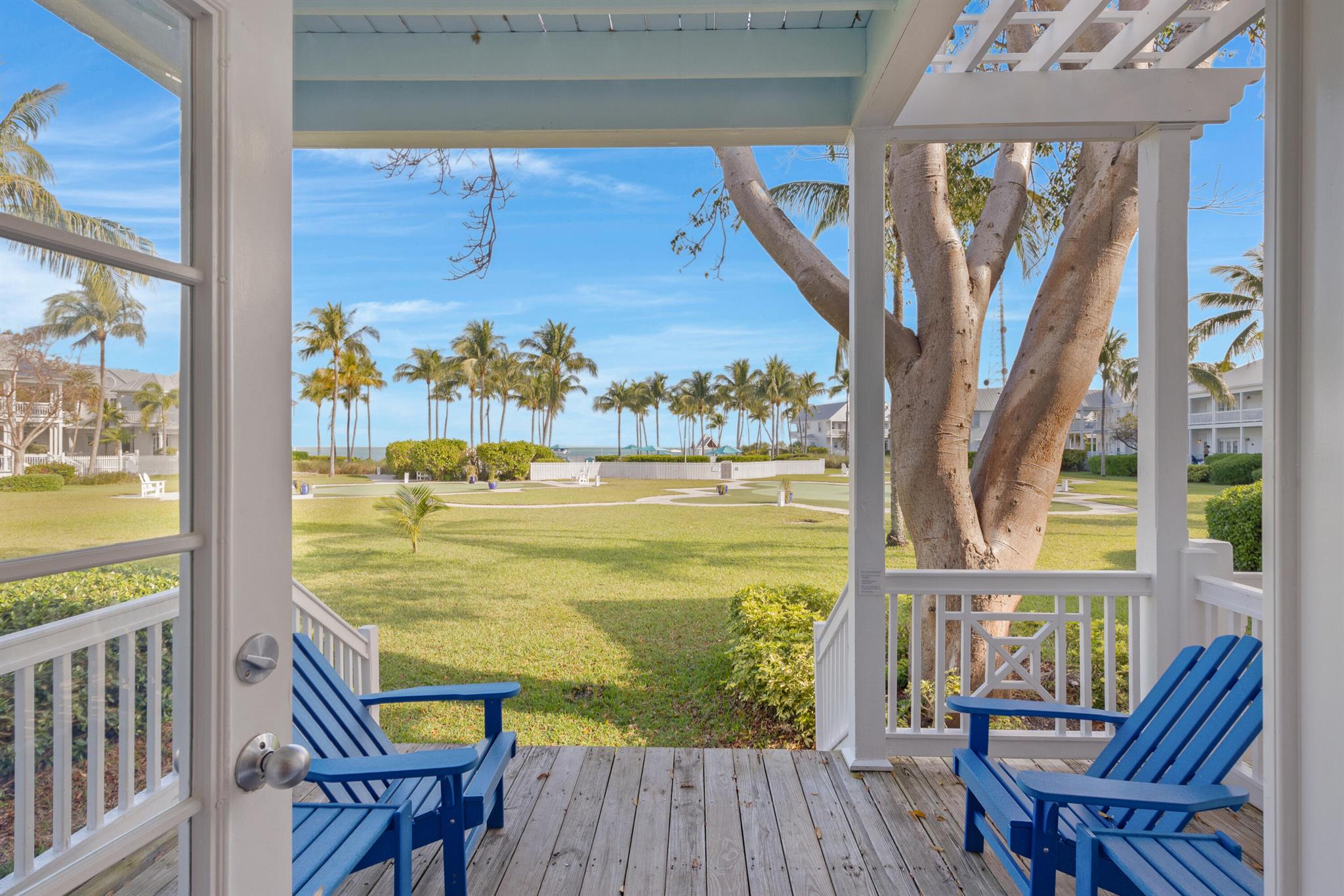 Tranquility Bay Beach Hou - Residential