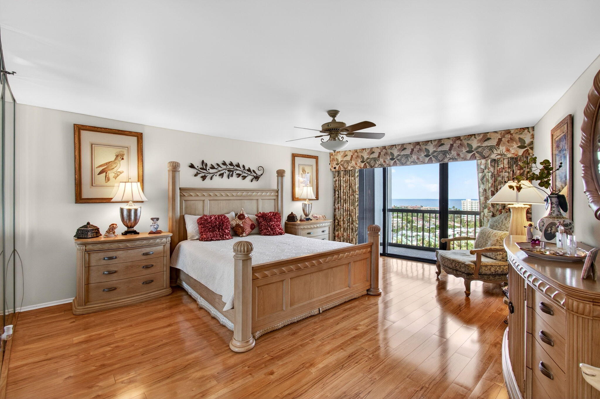 BRAEMAR ISLE CONDO - Residential