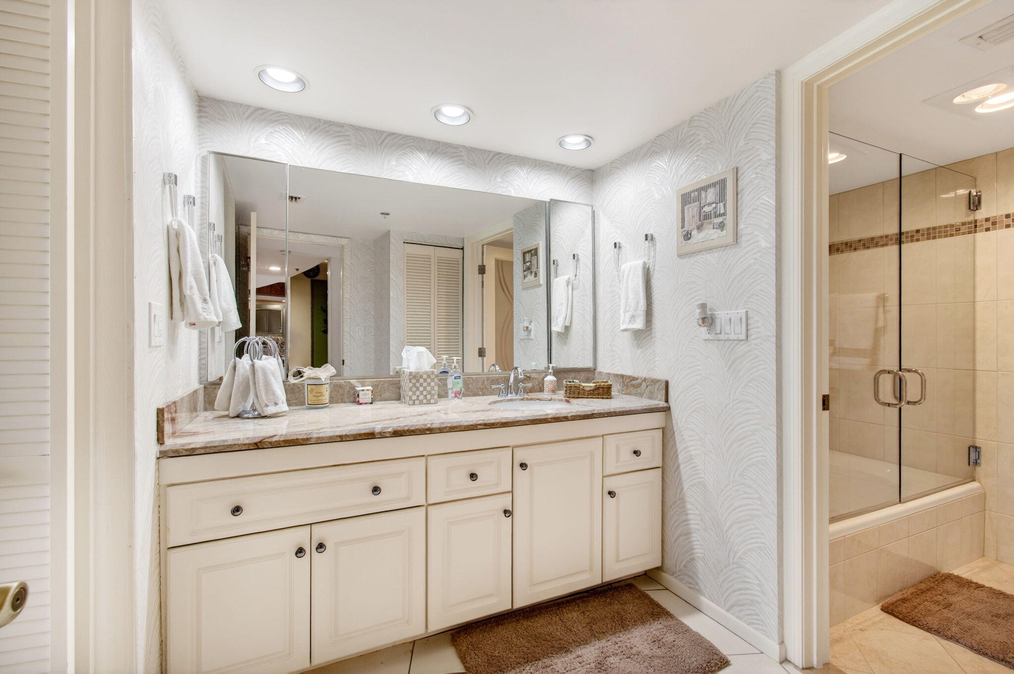 BRAEMAR ISLE CONDO - Residential