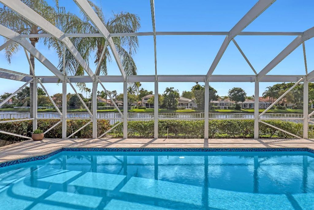 Photo of 242 Eagleton Lake Boulevard, Palm Beach Gardens, FL 33418 (MLS # R10975211)