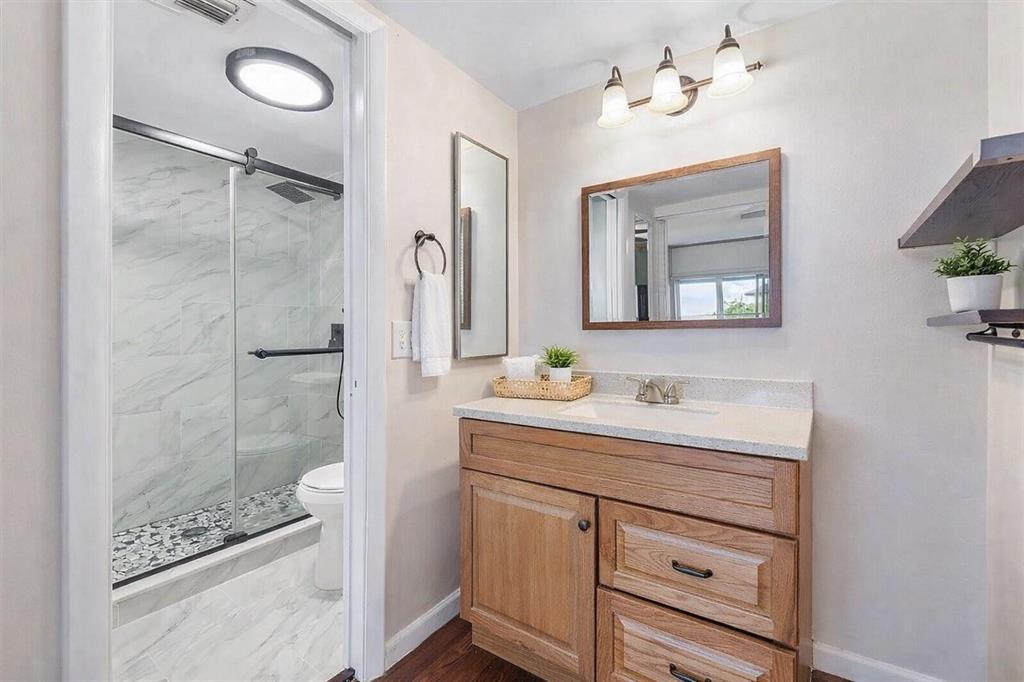 3955 N Nob Hill Road 404