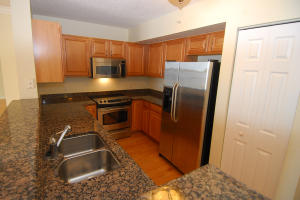 FLAGLER POINTE CONDOMINIU - Residential Lease