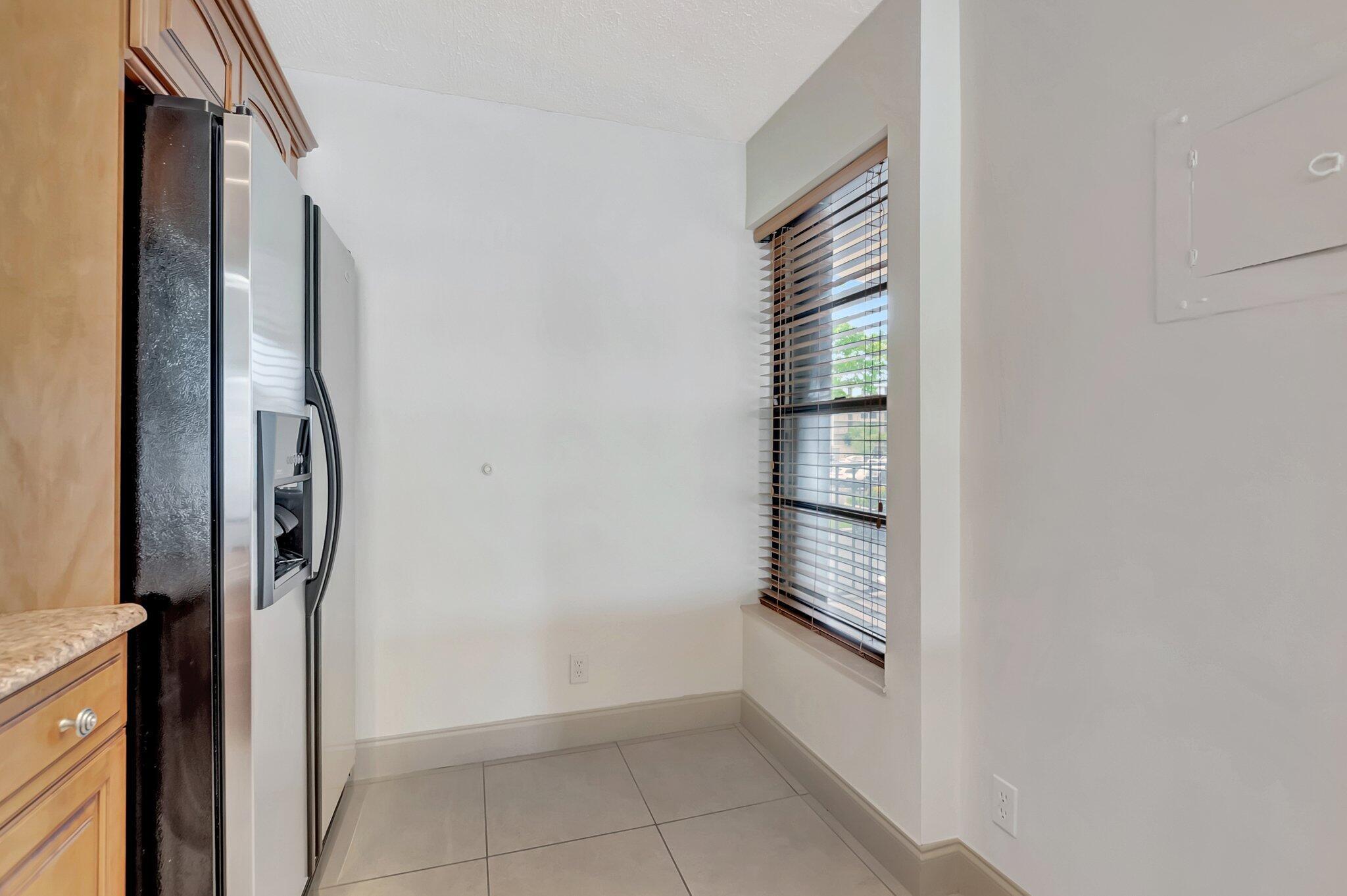 6 Royal Palm Way 204