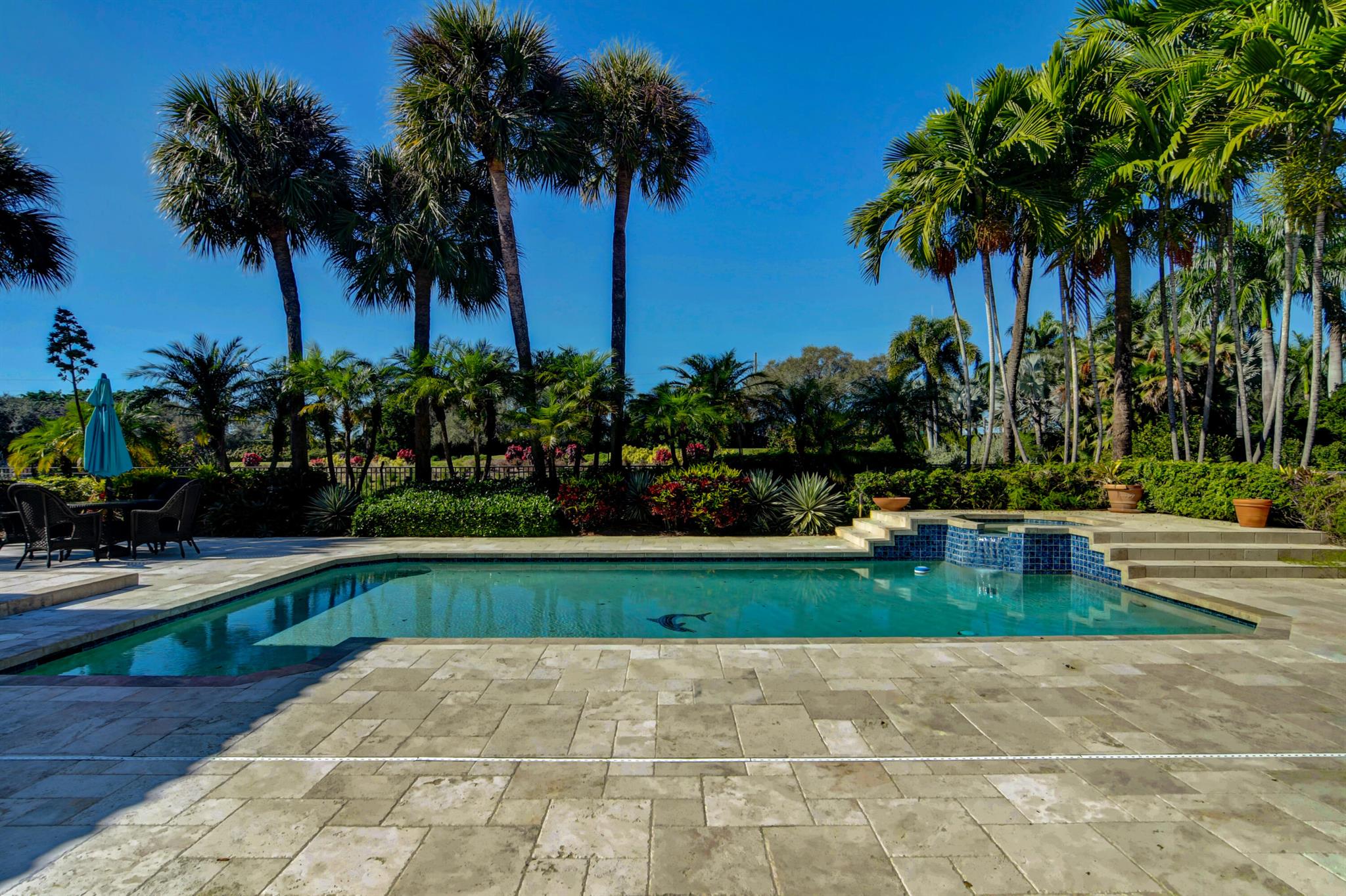 4976 Bocaire Boulevard