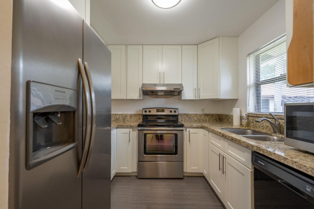 Photo of 24 Via De Casas Norte, Boynton Beach, FL 33426 (MLS # R10945295)