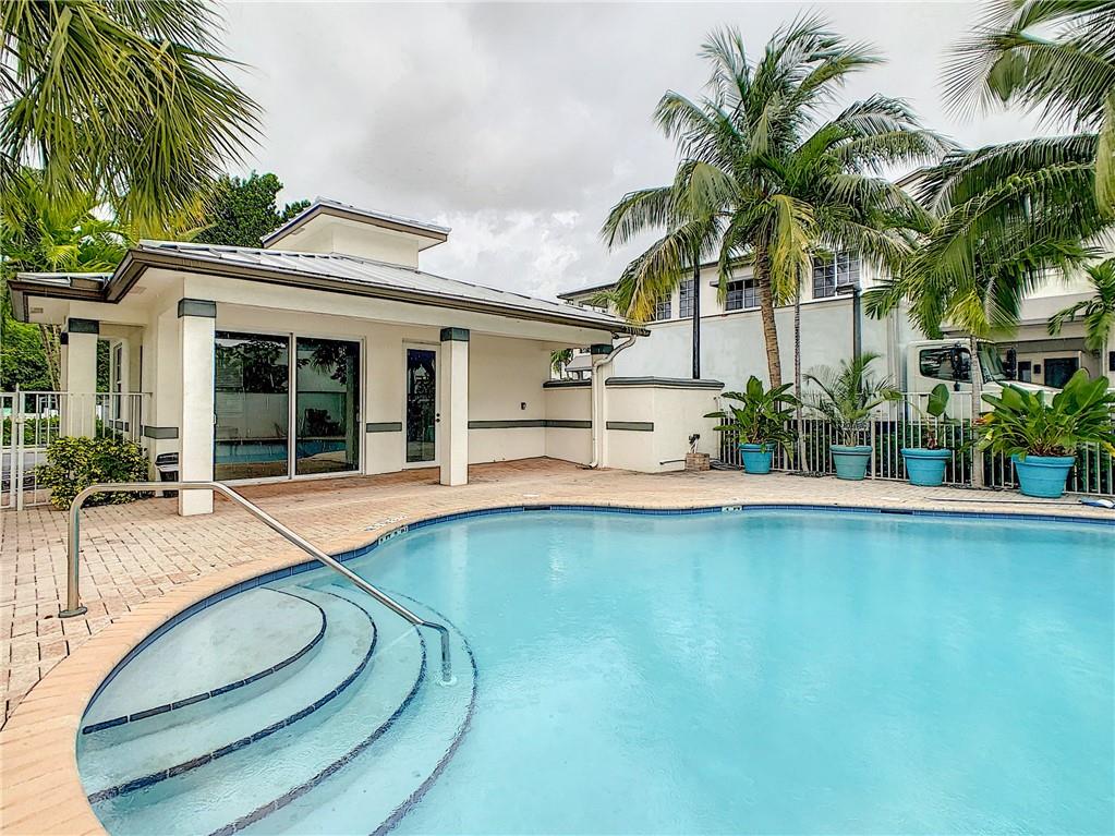 Atlantic East Townhomes - Residential