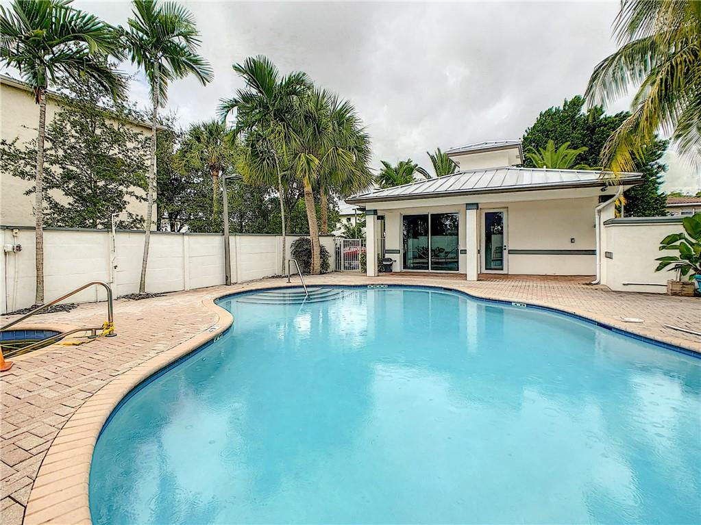 Atlantic East Townhomes - Residential