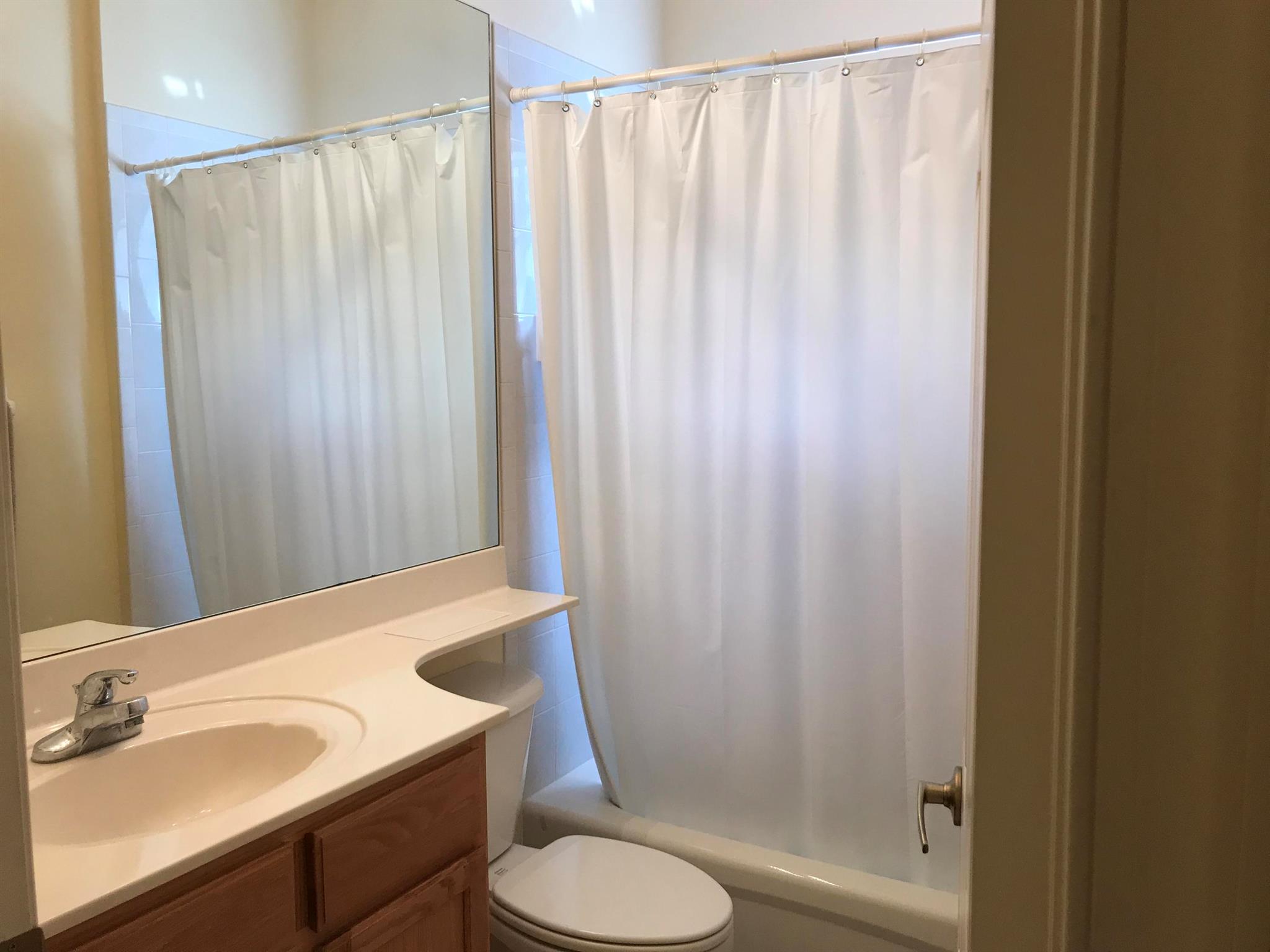 POD 20A PUD LL AT THE RES - Residential Lease