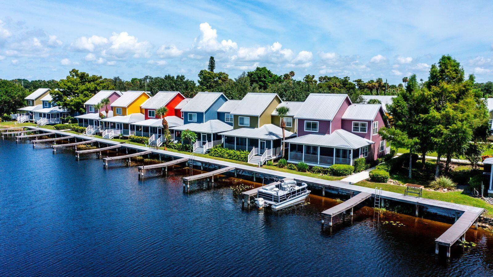 COTTAGES/THE LAKE - Residential Lease