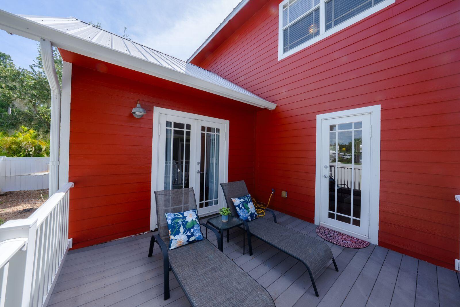 COTTAGES/THE LAKE - Residential Lease