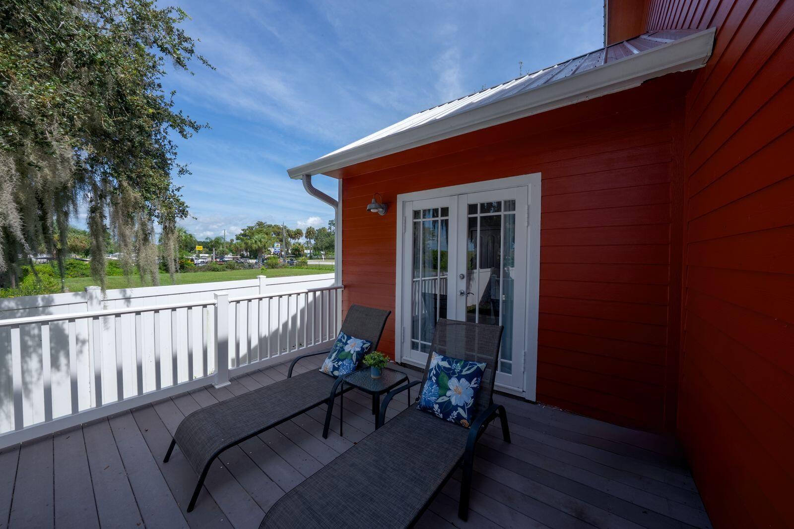 COTTAGES/THE LAKE - Residential Lease