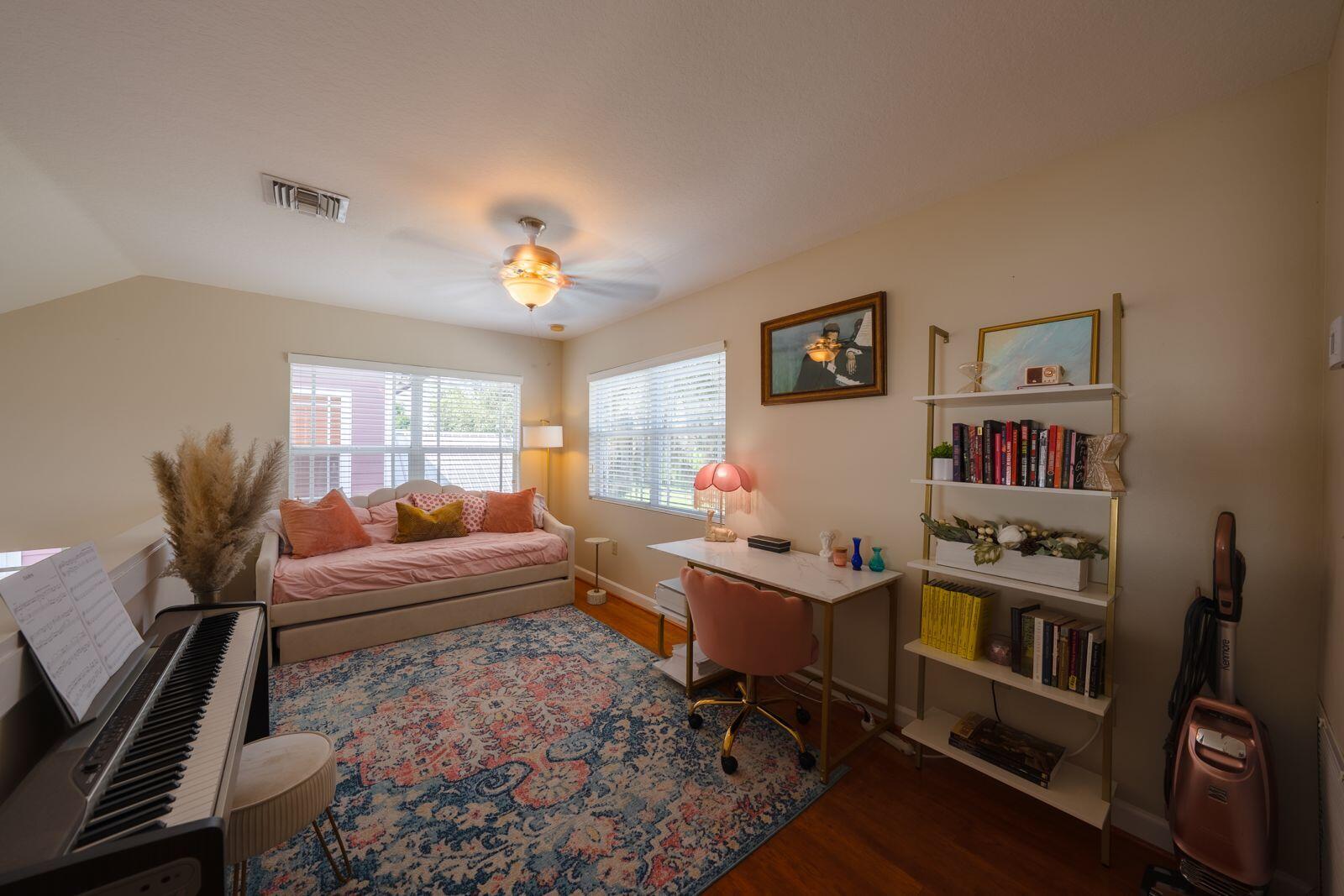 COTTAGES/THE LAKE - Residential Lease