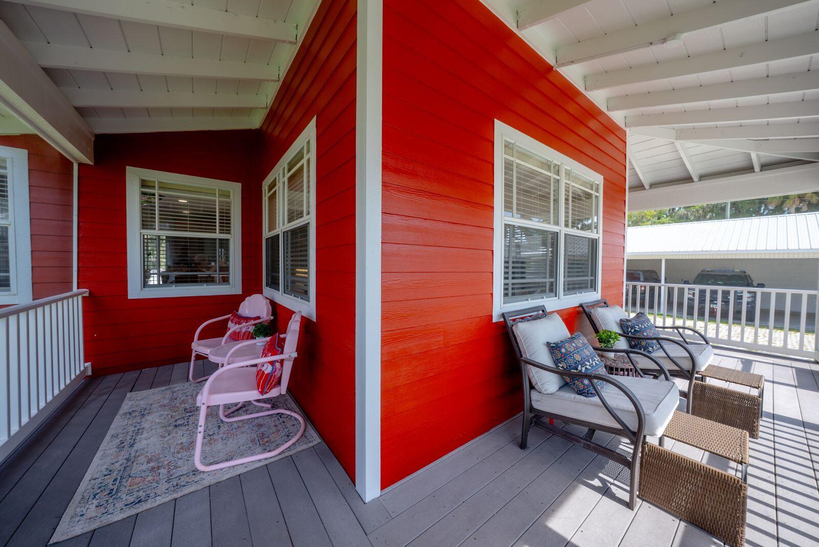 COTTAGES/THE LAKE - Residential Lease