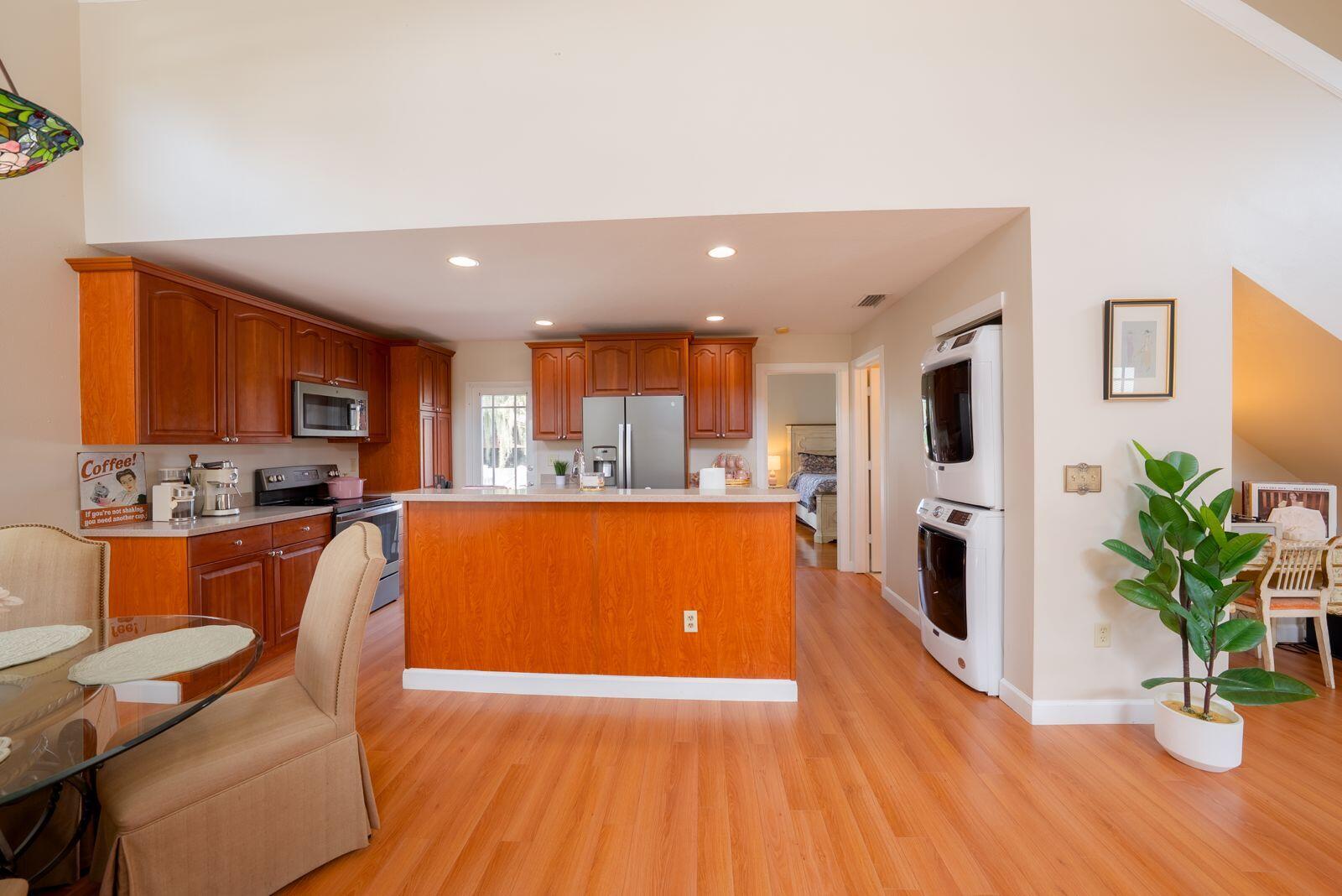 COTTAGES/THE LAKE - Residential Lease