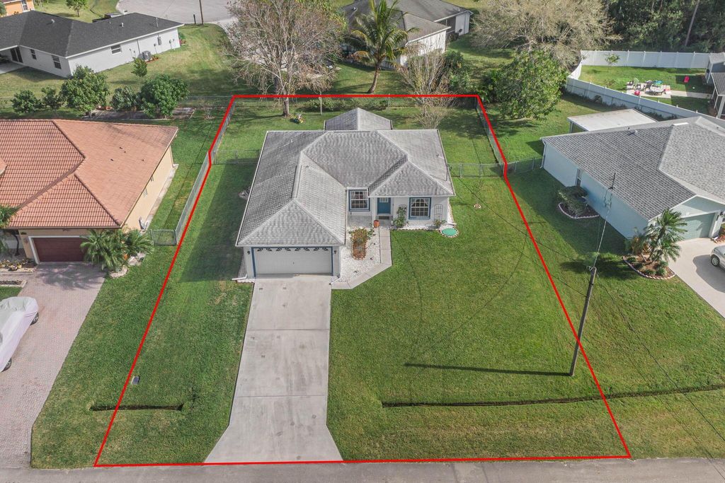 Photo of 6121 NW Densaw Terrace, Port Saint Lucie, FL 34986 (MLS # R10954044)