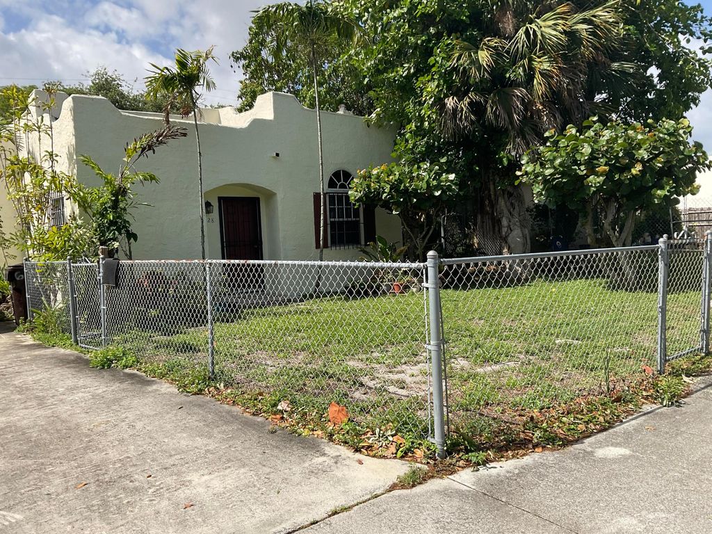 Photo of 628 54th Street, West Palm Beach, FL 33407 (MLS # B26014860)