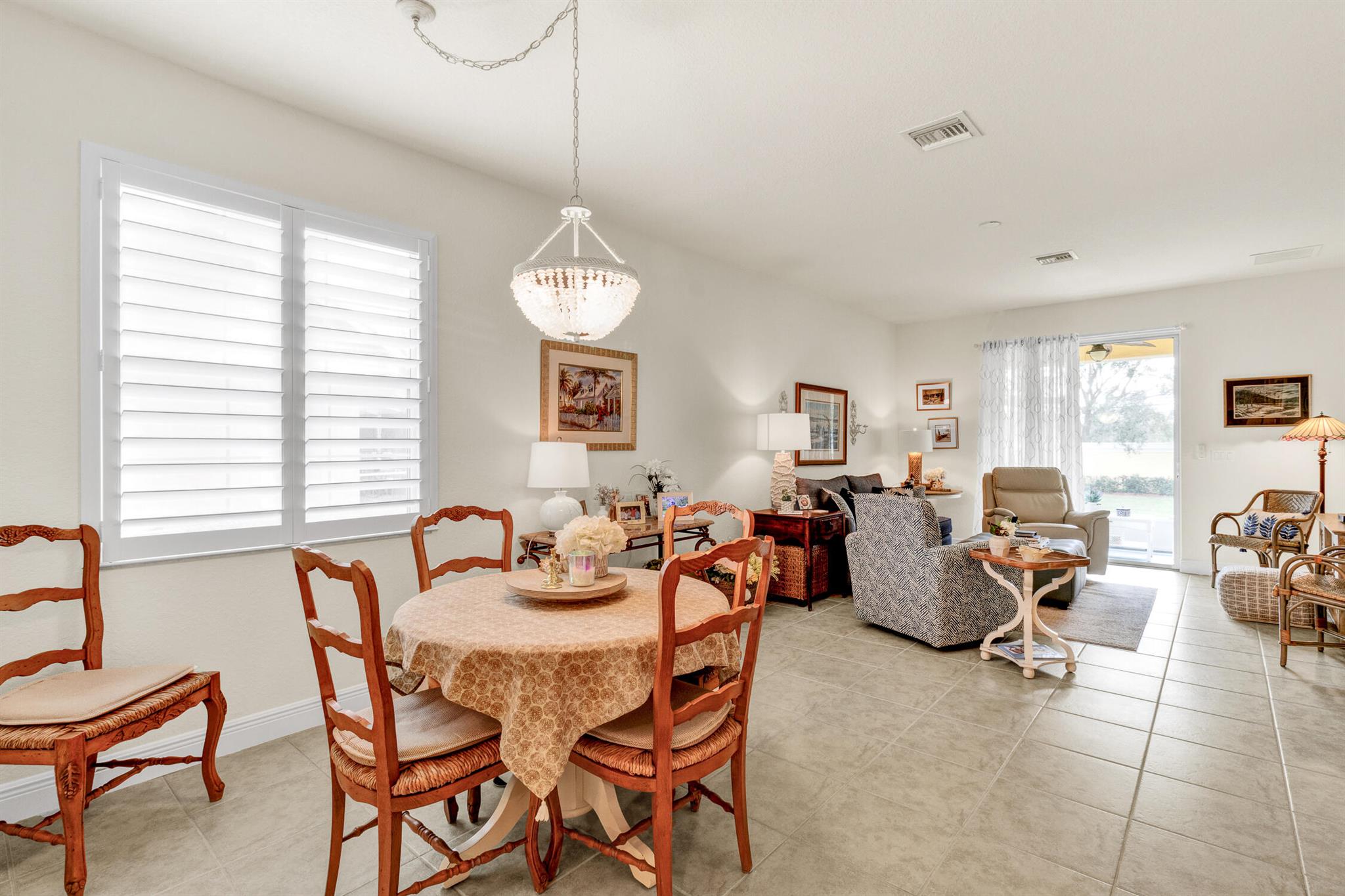 6345 Oxford Circle 101