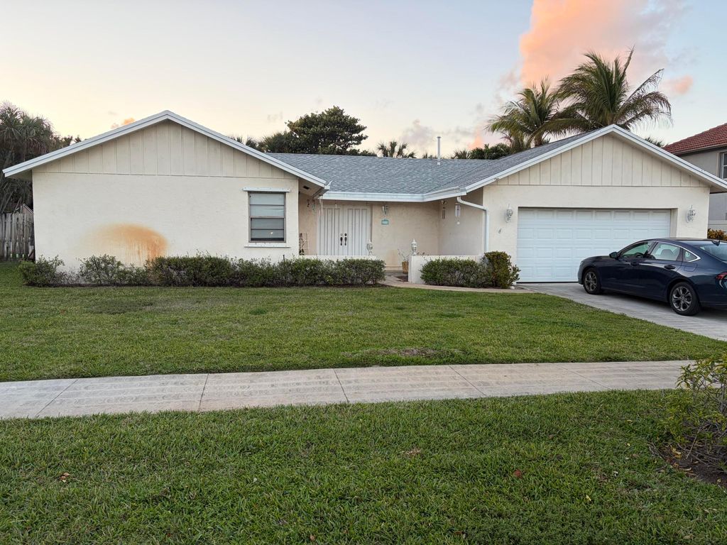 Photo of 3705 Diane Drive, Boynton Beach, FL 33435 (MLS # B26030205)