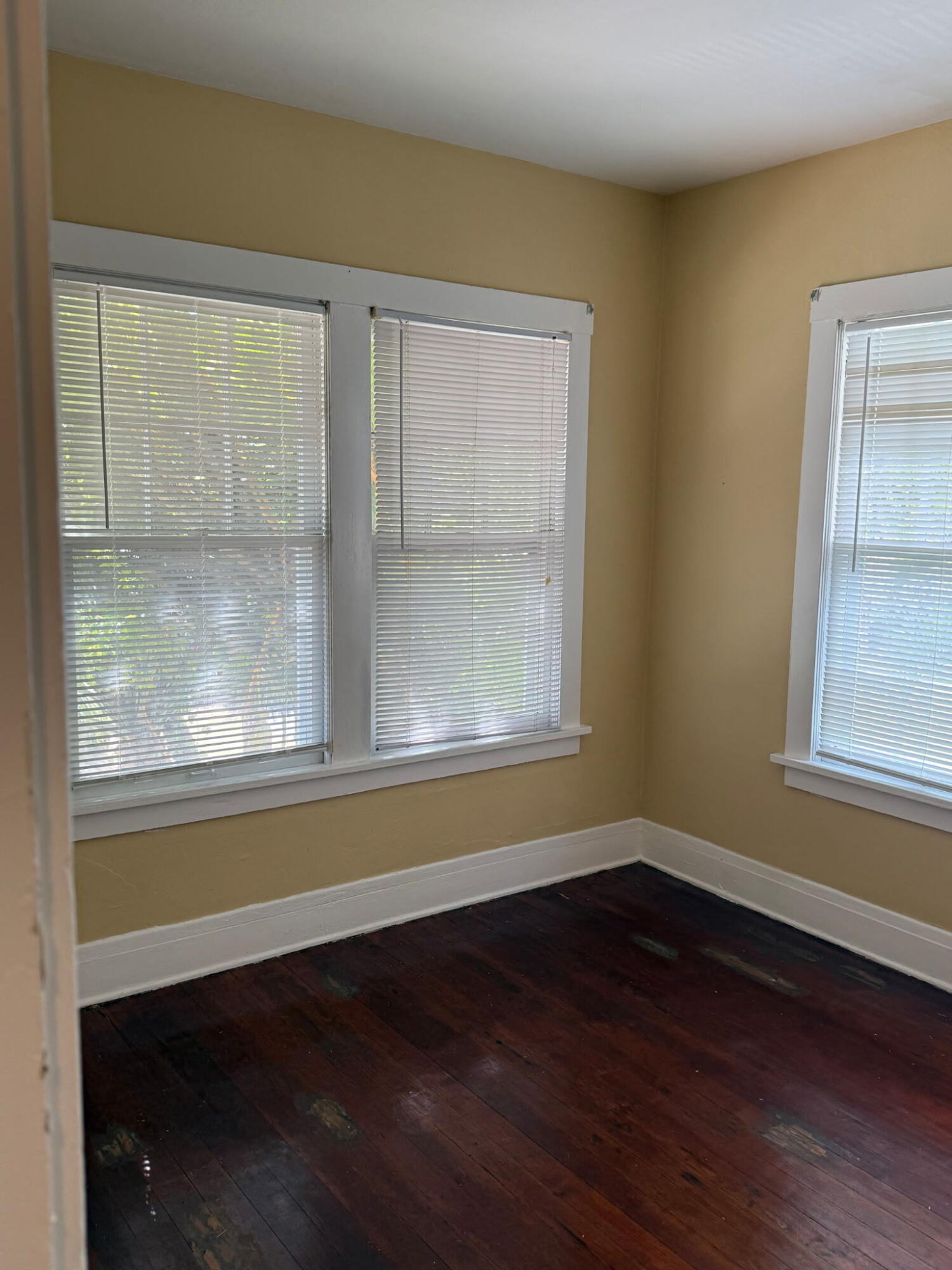 SAILBOAT BEND - Residential Lease