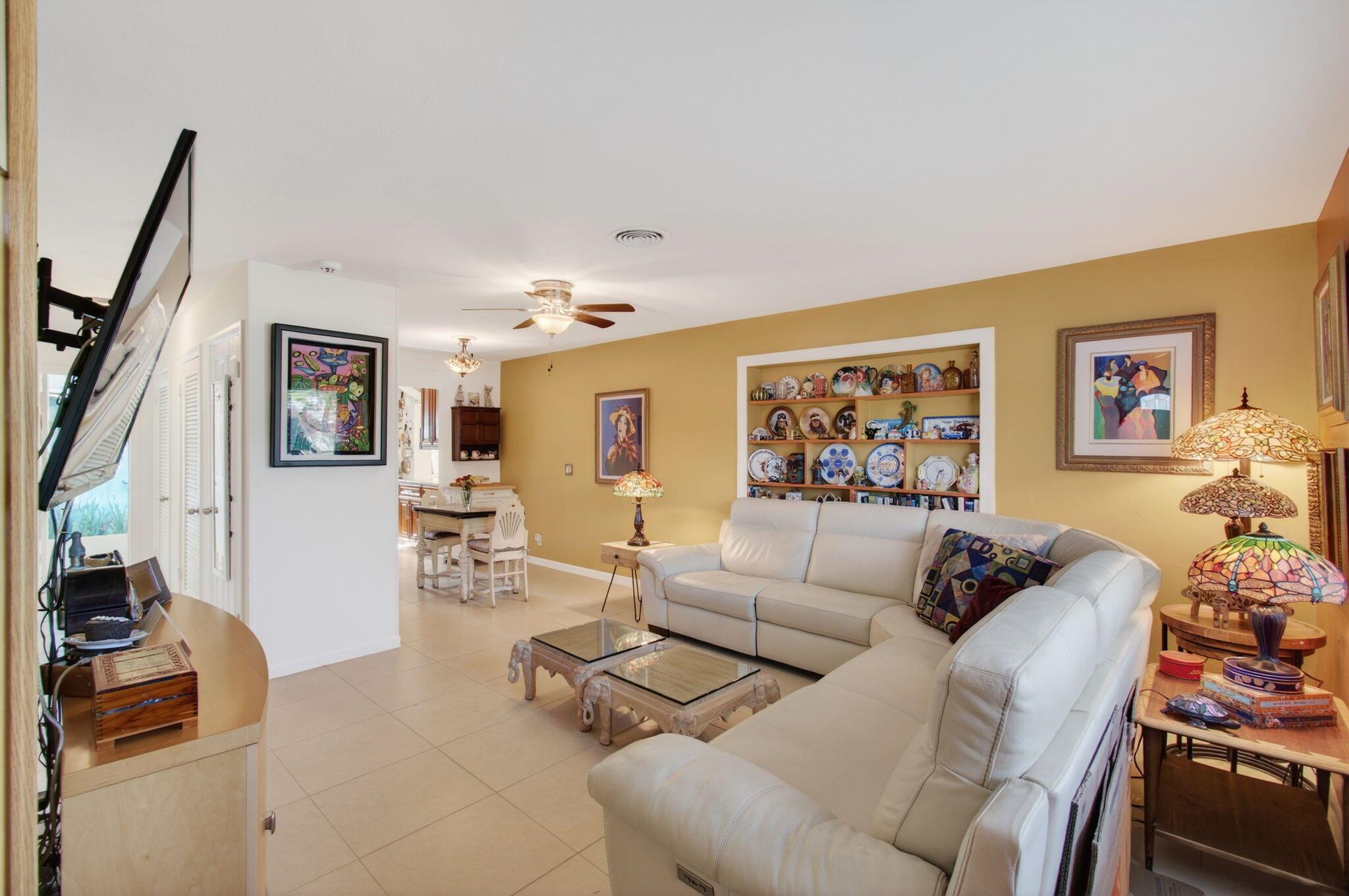 VENETIAN PARK - Residential