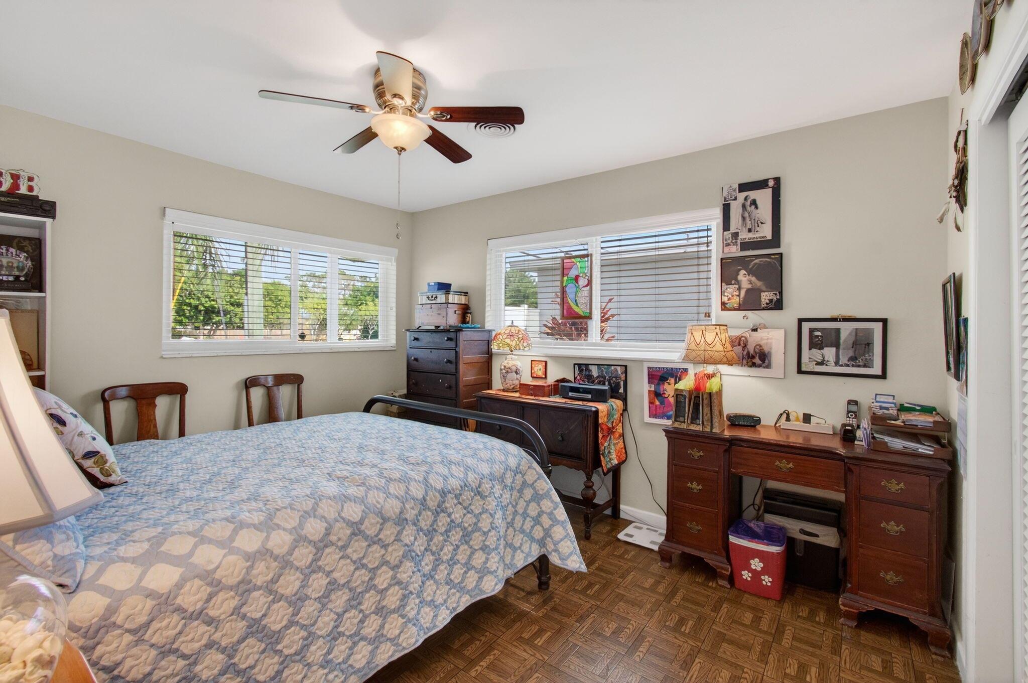 VENETIAN PARK - Residential