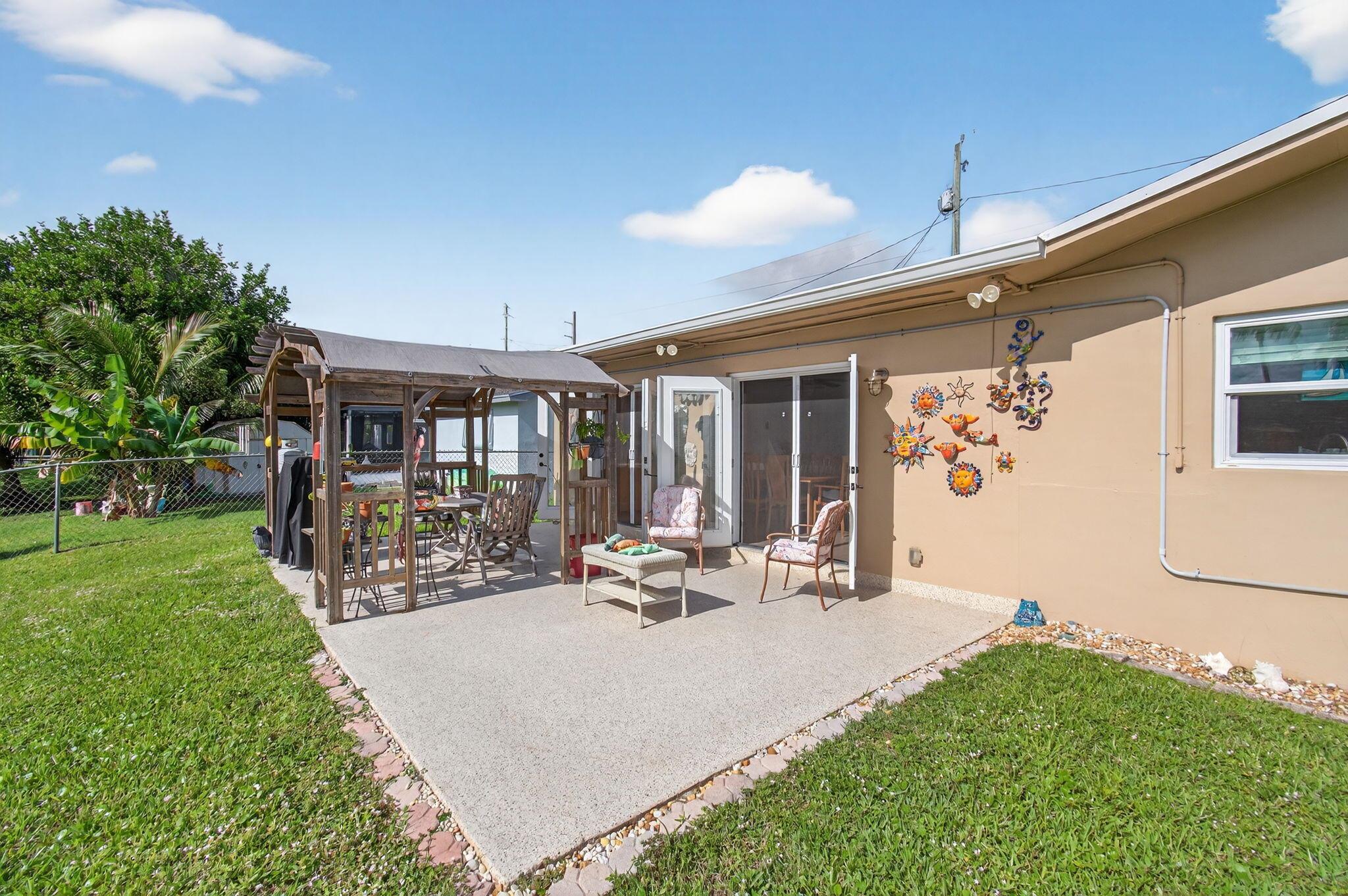 VENETIAN PARK - Residential