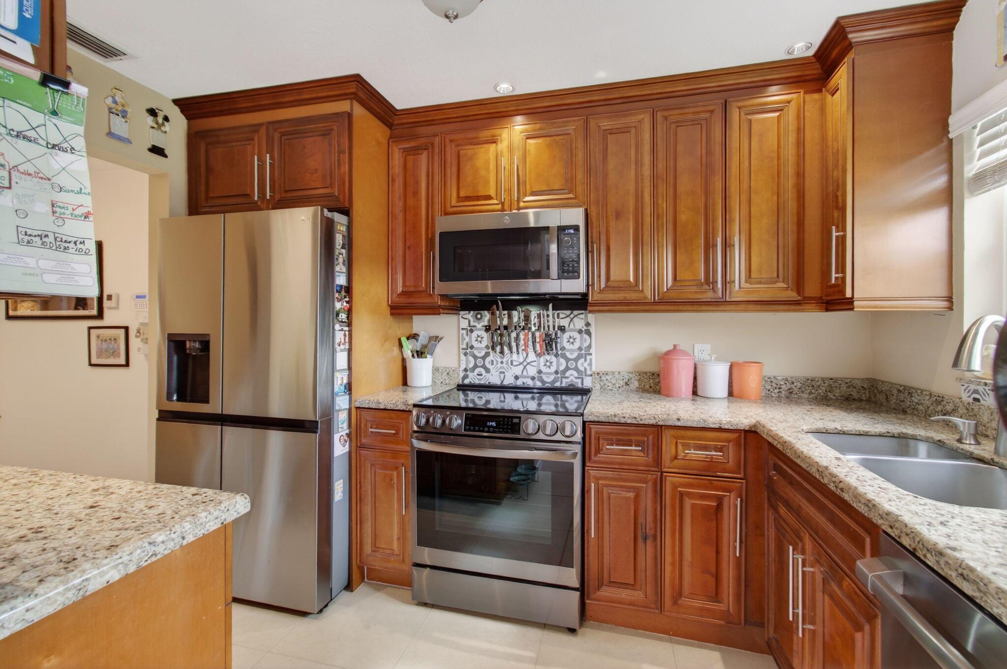 VENETIAN PARK - Residential