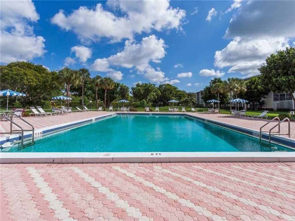 Photo of 1901 Bermuda Cir #E-1, Coconut Creek, FL 33066 (MLS # F10293120)