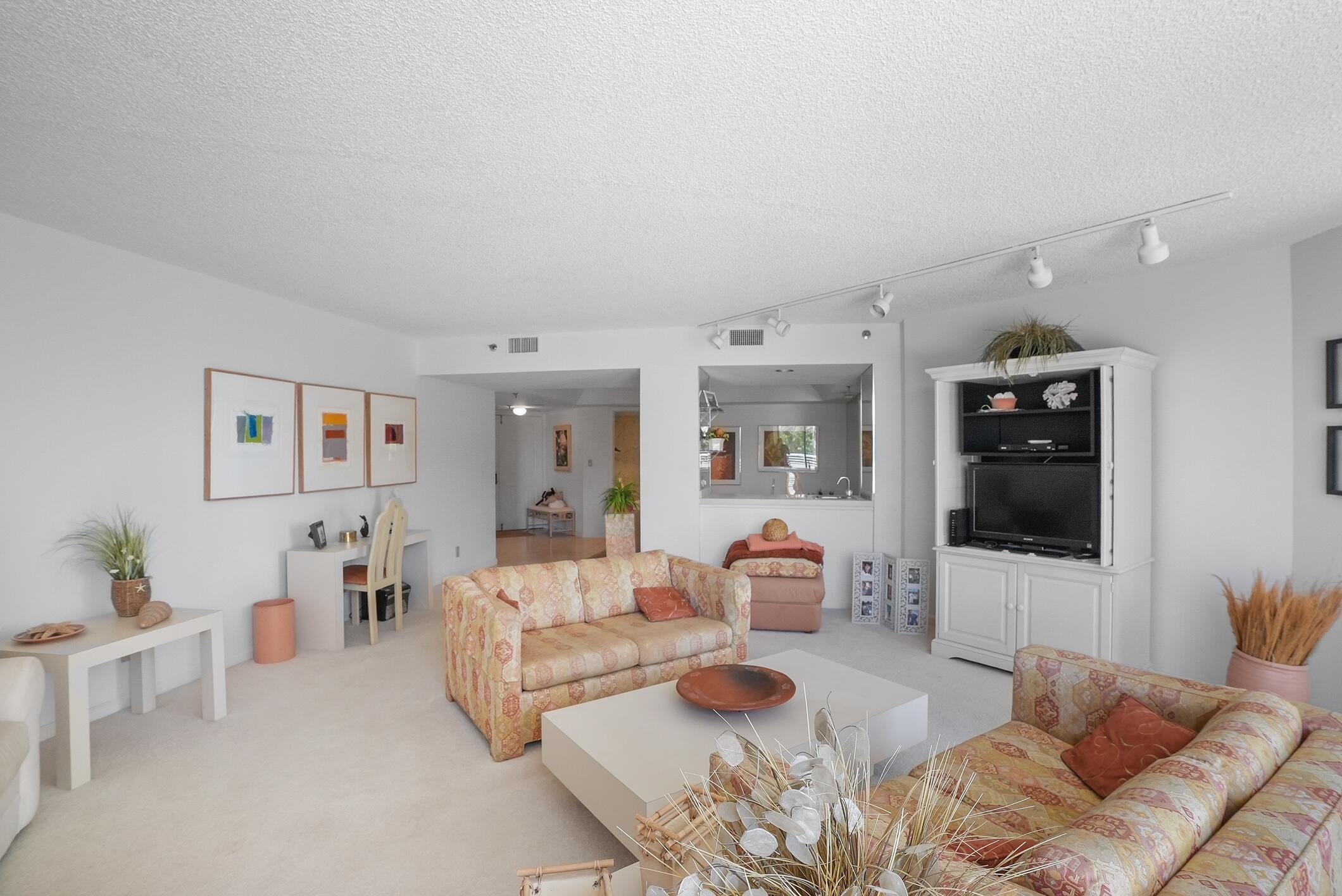 CORINTHIANS CONDO - Residential