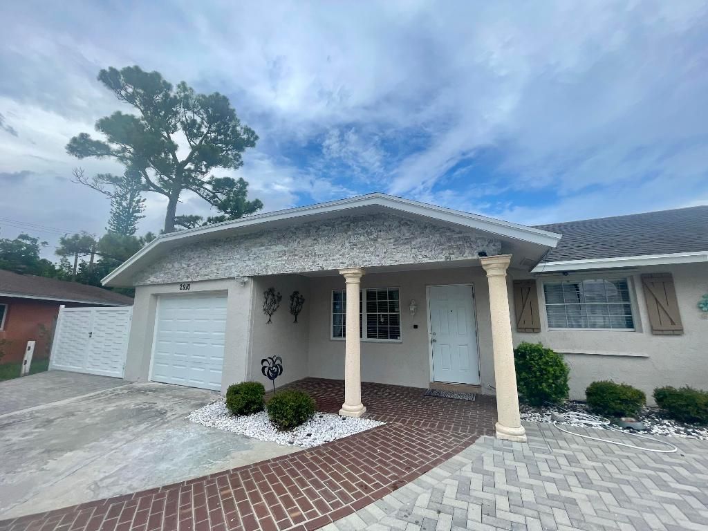Photo of 2910 Via Vizcaya, Lake Worth, FL 33461 (MLS # R10993337)