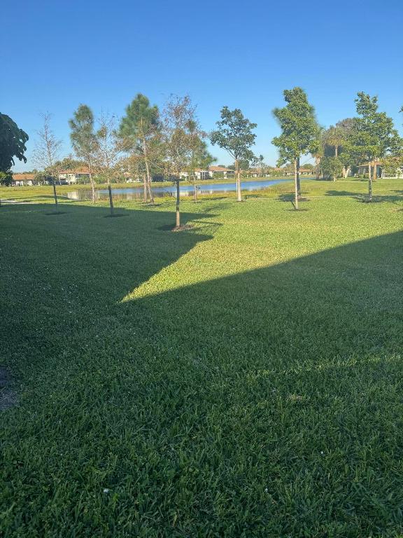 PALM GREENS AT VILLA DEL RAY CONDO - Residential