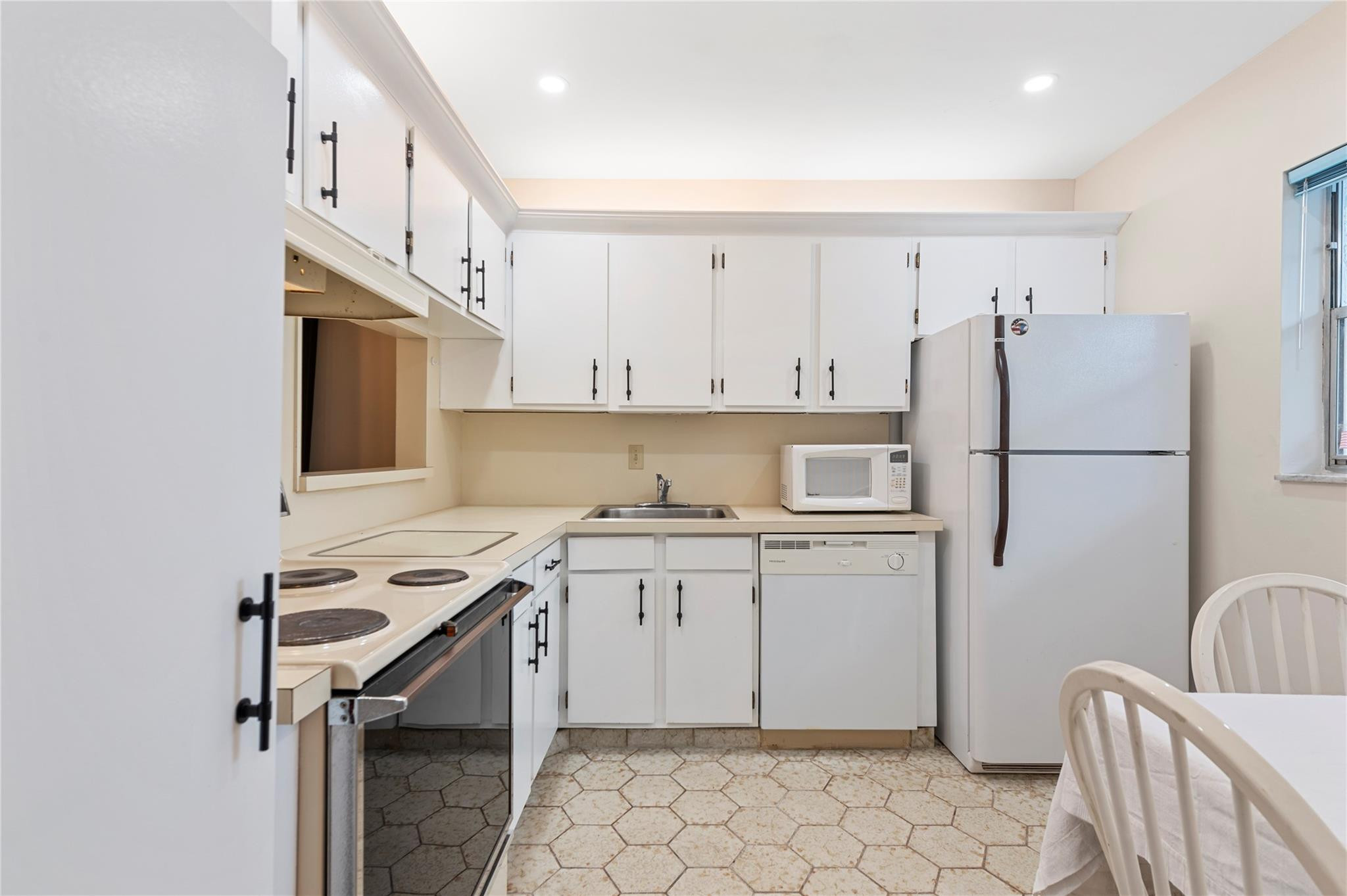 View photos, virtual tours, details... 3150 Holiday Springs Boulevard 308