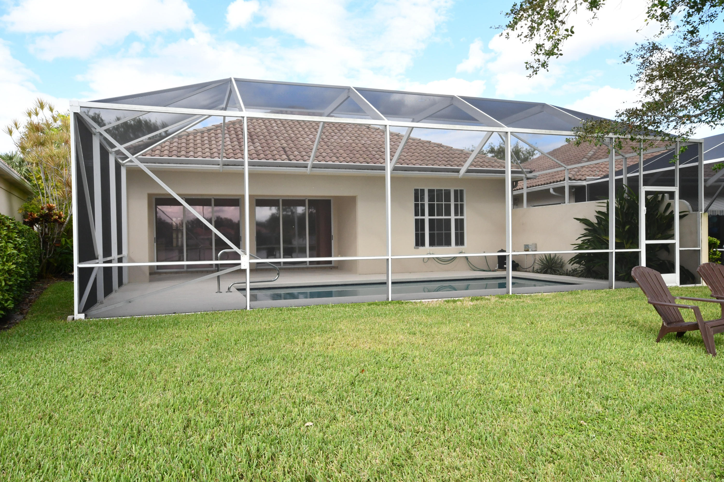 OAKS EAST - Residential