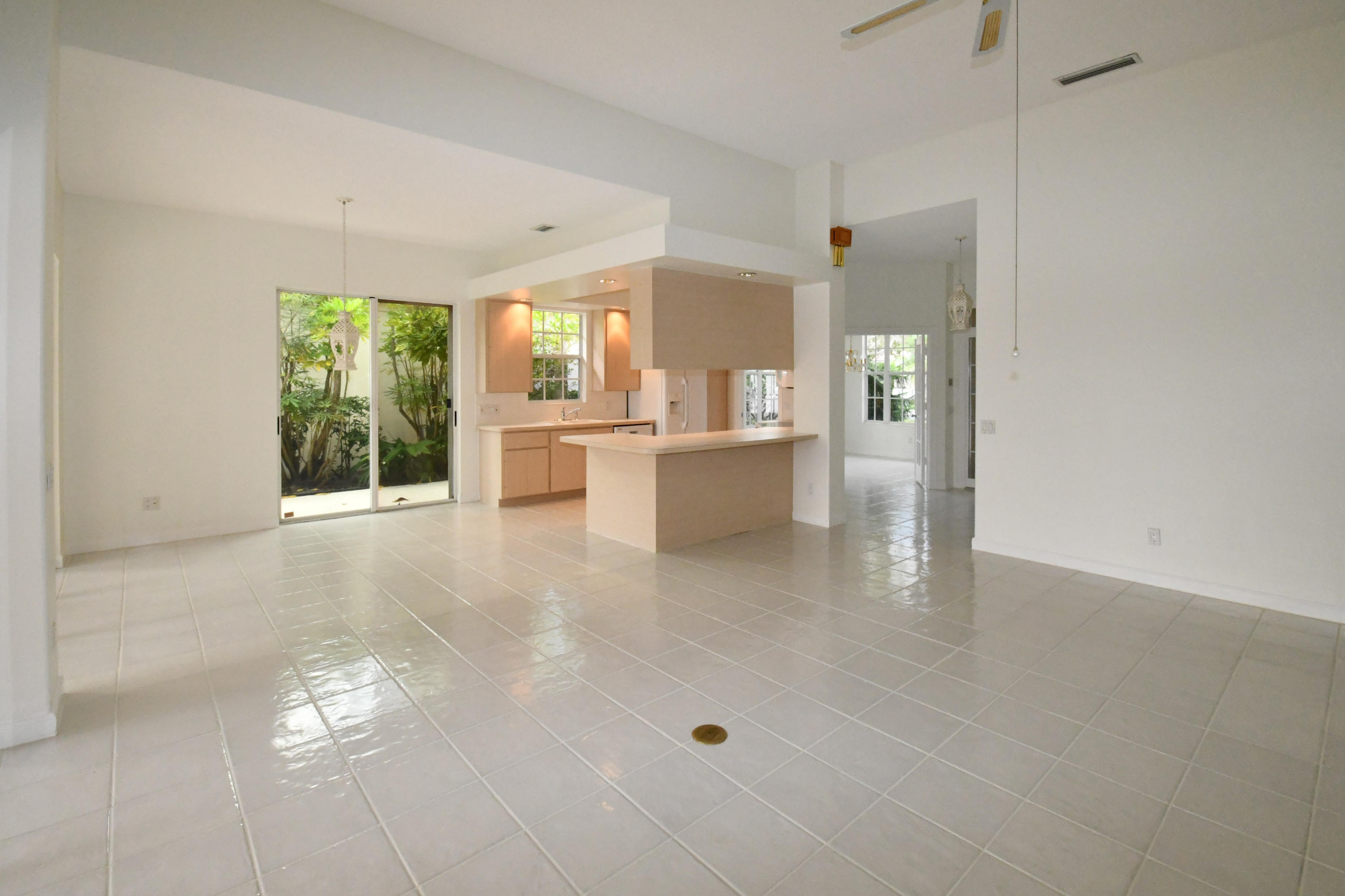 OAKS EAST - Residential