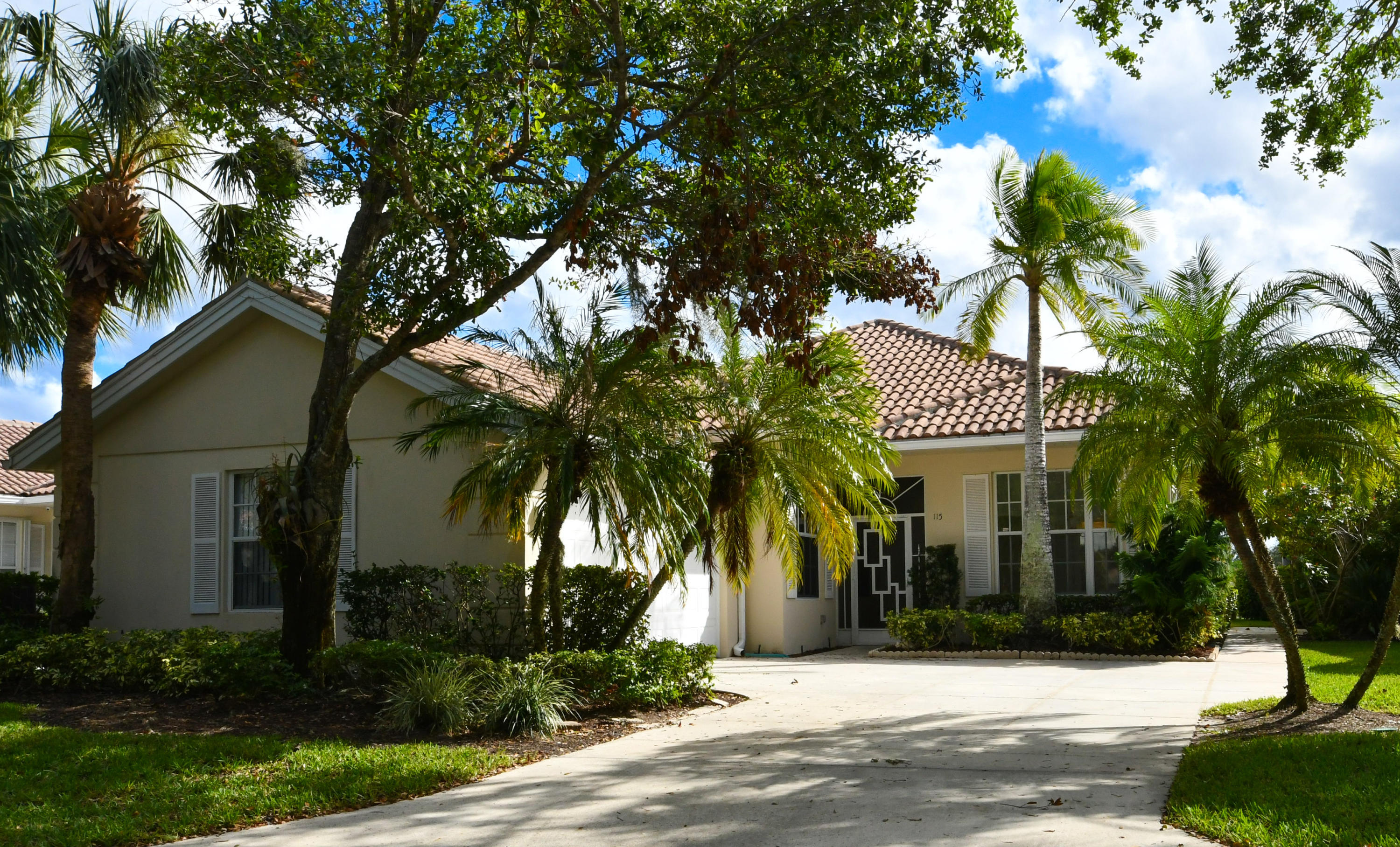 OAKS EAST - Residential