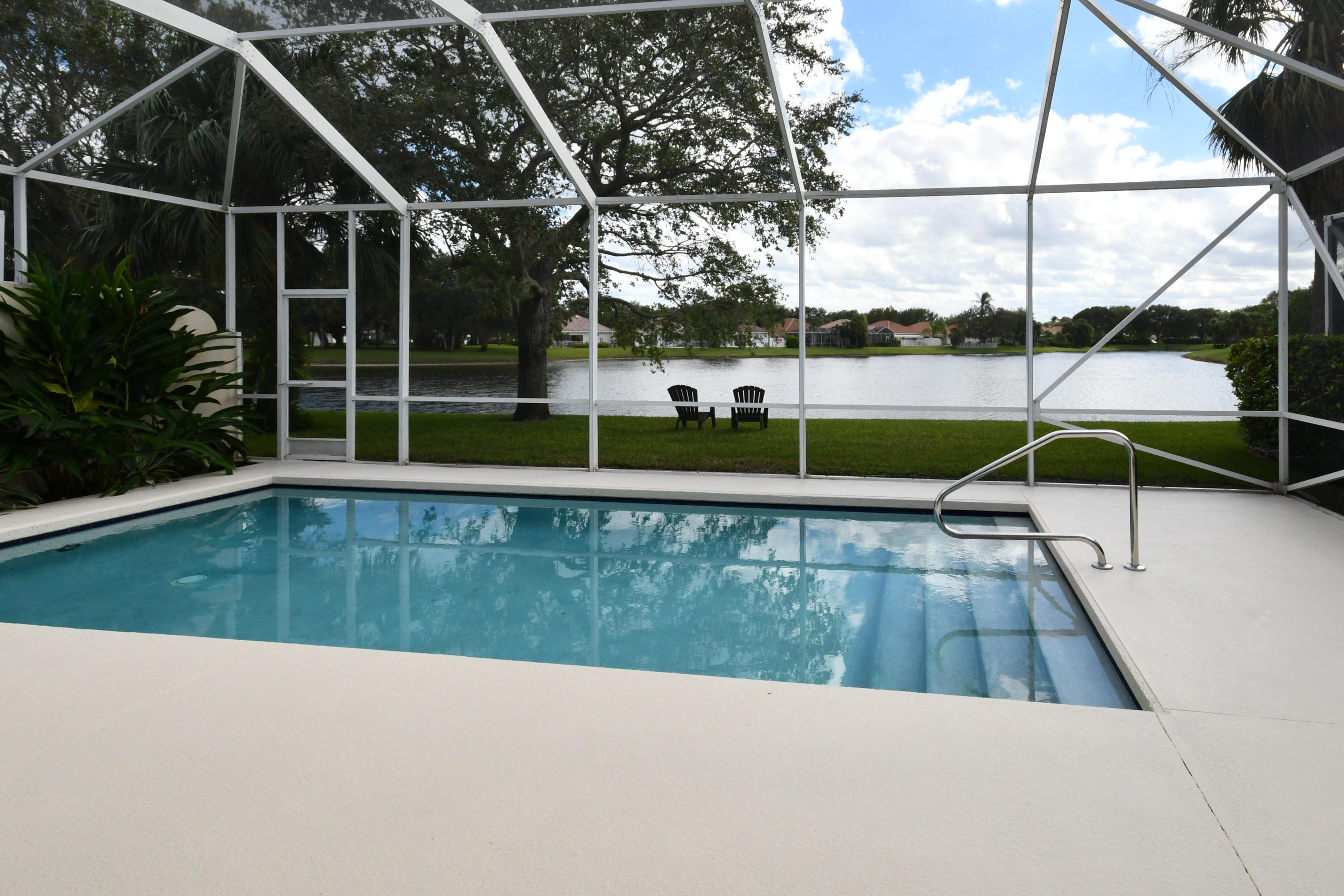 OAKS EAST - Residential