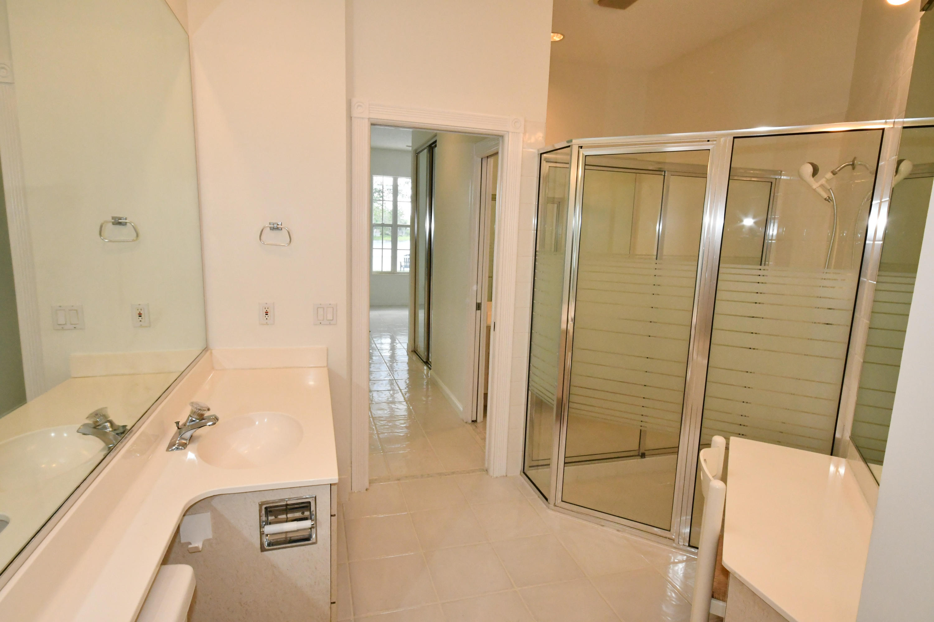 OAKS EAST - Residential