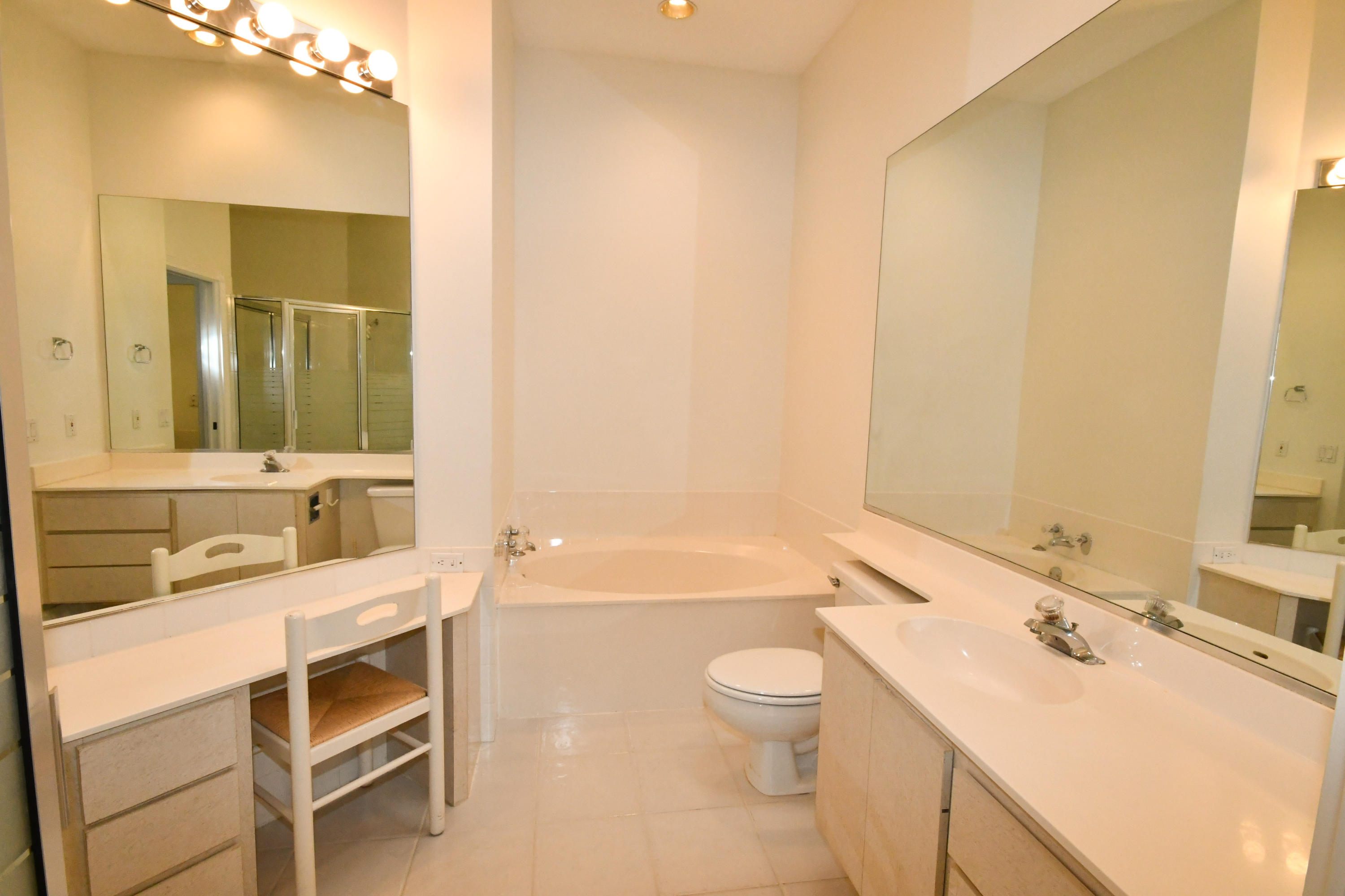 OAKS EAST - Residential