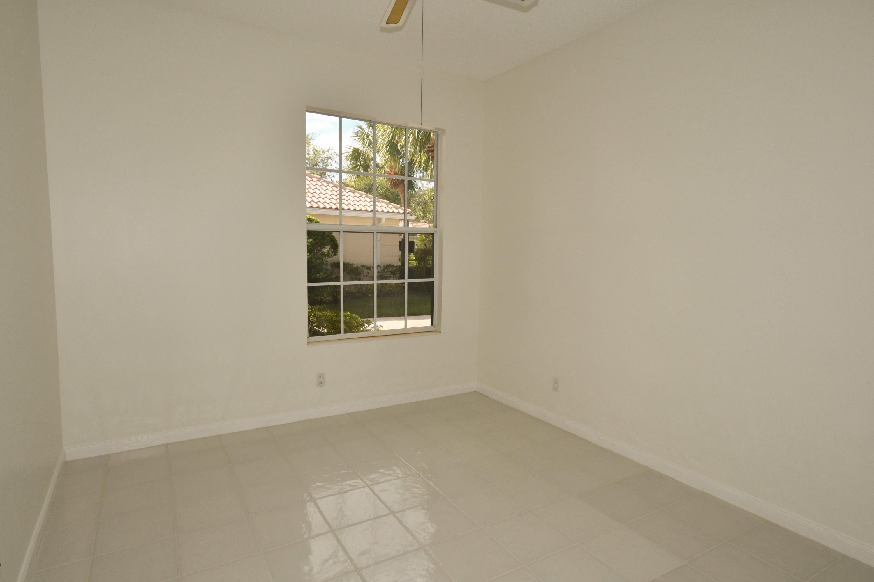 OAKS EAST - Residential