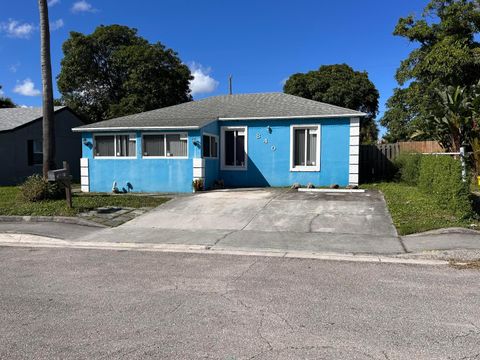 Property photo of 840 W 2nd Street, Riviera Beach, FL 33404