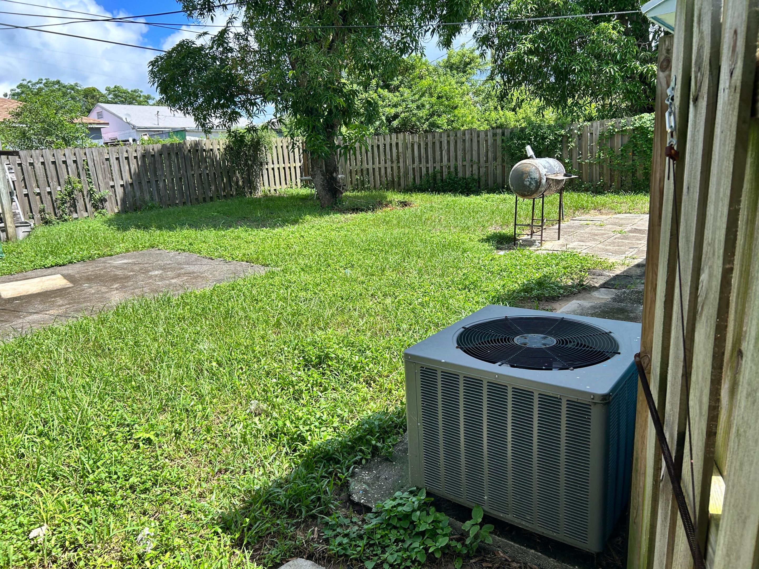 RIVIERA BEACH HEIGHTS ADD 3 - Residential