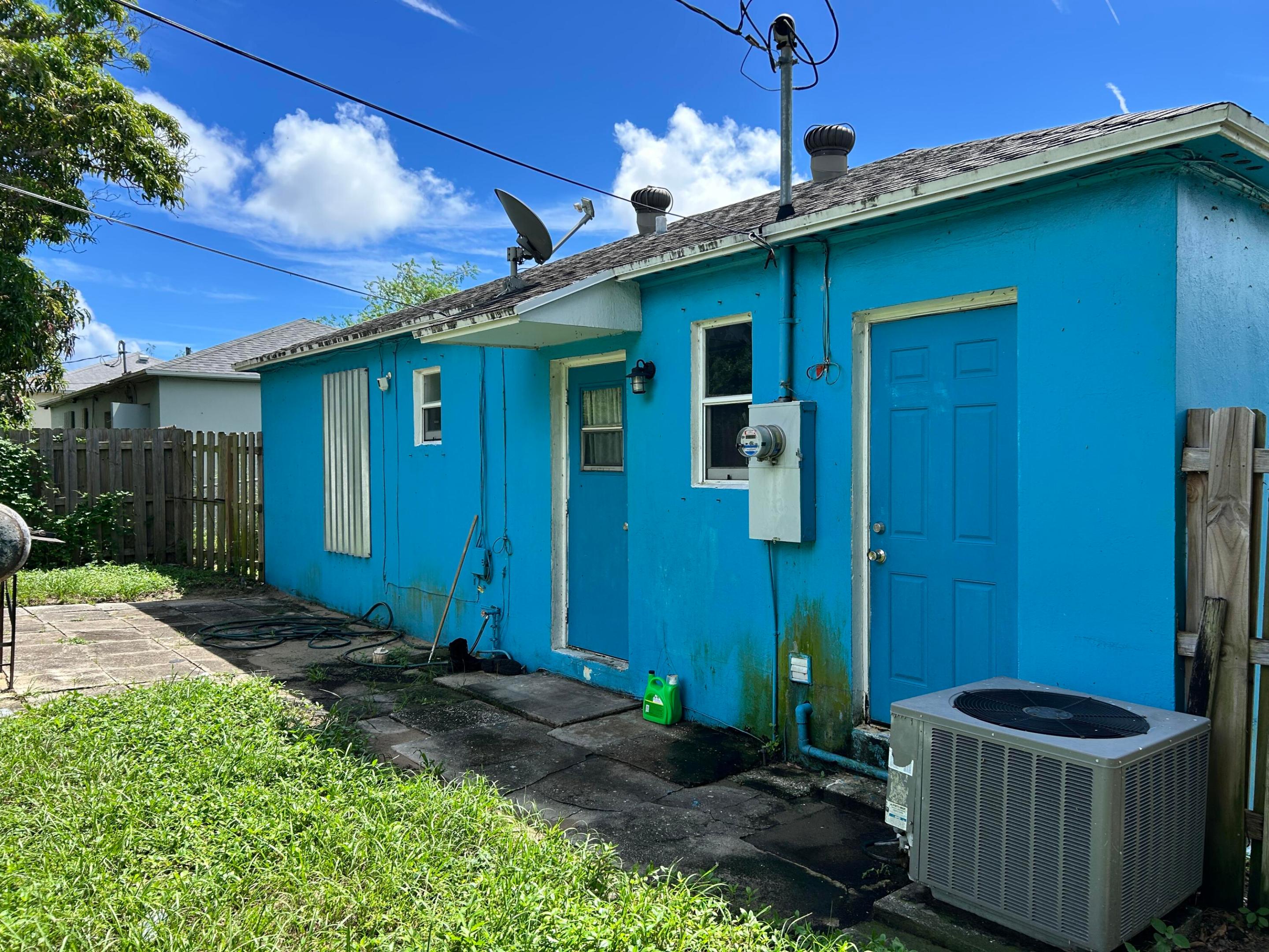 RIVIERA BEACH HEIGHTS ADD 3 - Residential